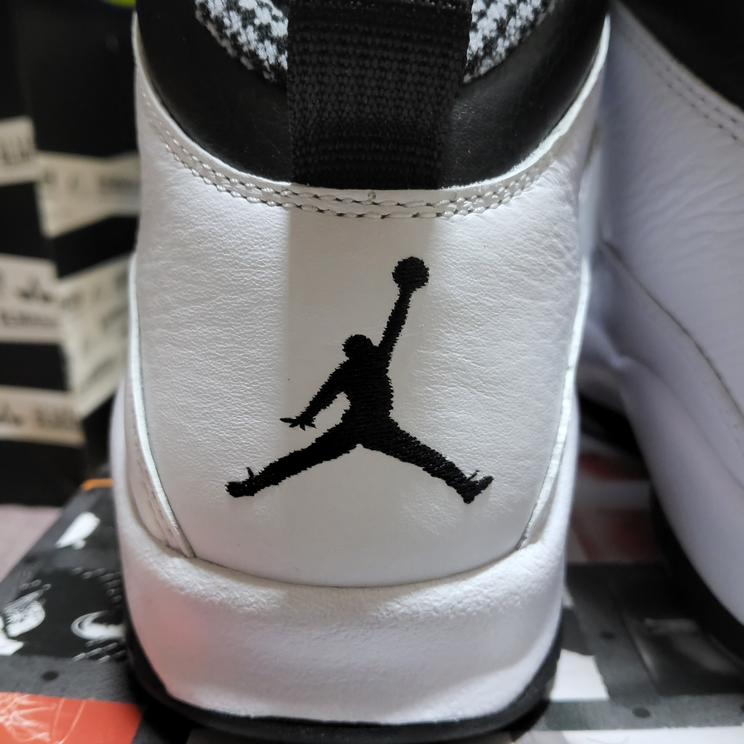 Jordan 10 Retro Light Steel Grey 착용 스타일 - 7