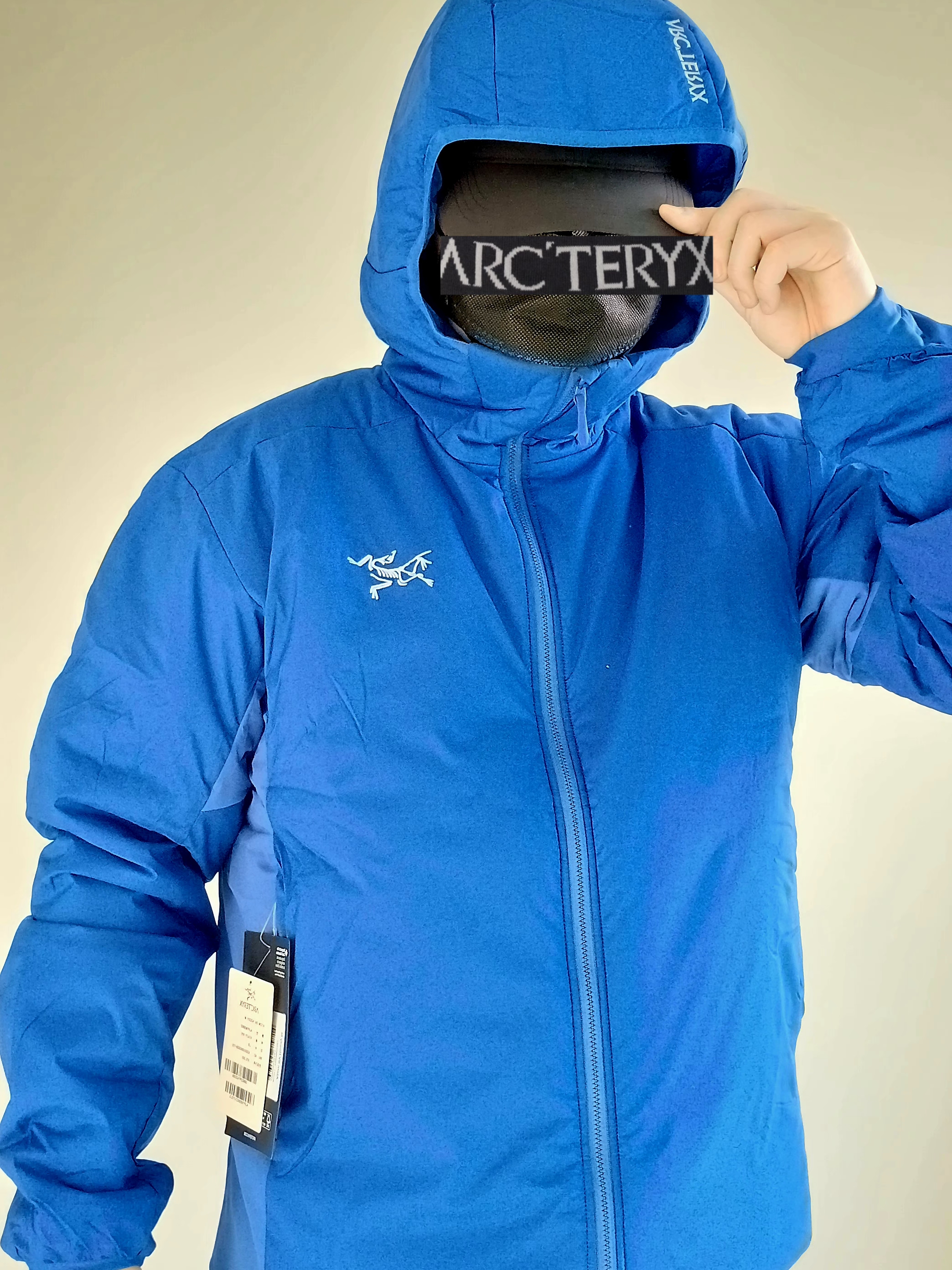 Arc'teryx Atom SV Hoody Vitality, Arc'teryx Small Bird Cap Black 착용 스타일 - 1