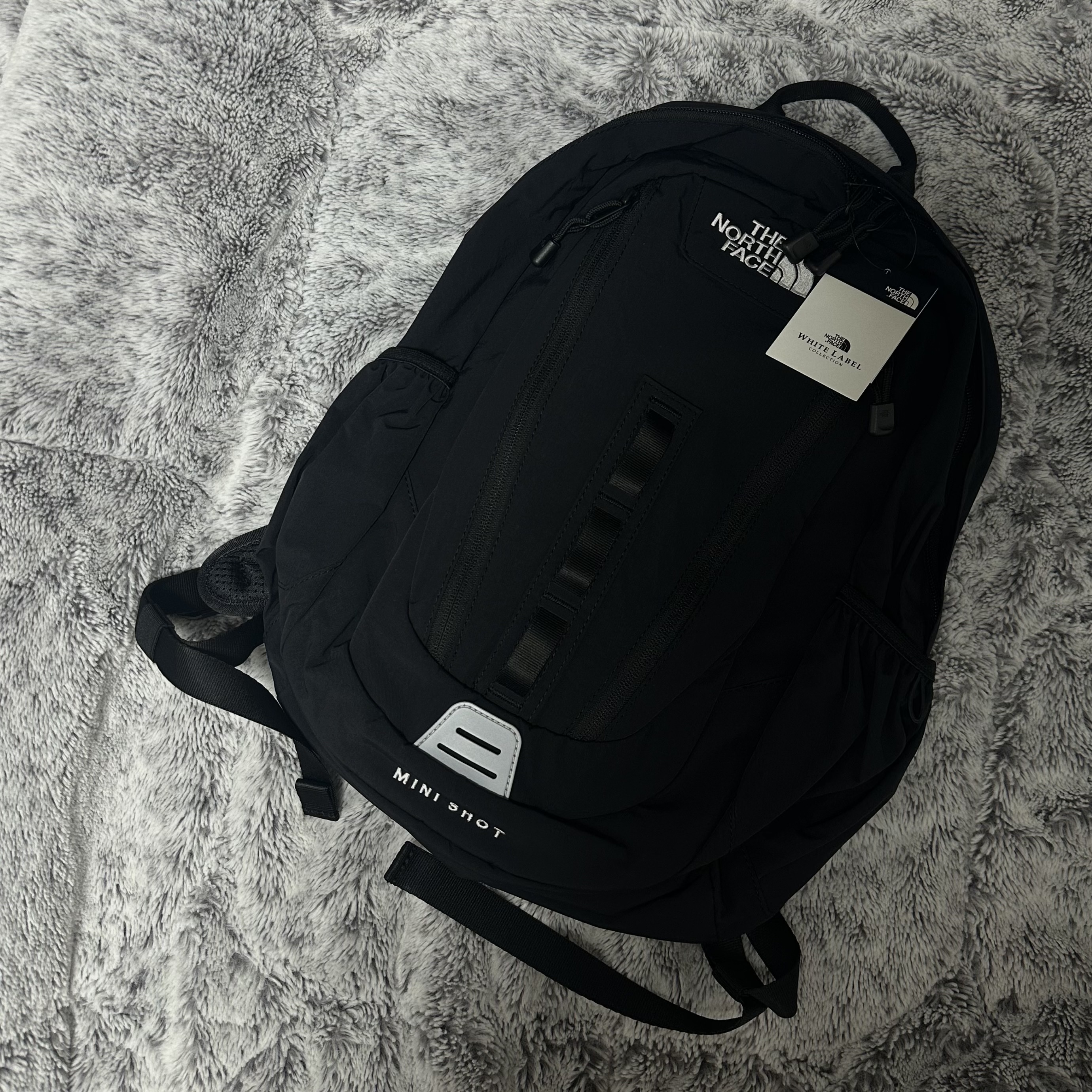 The North Face White Label Mini Shot Black 착용 스타일