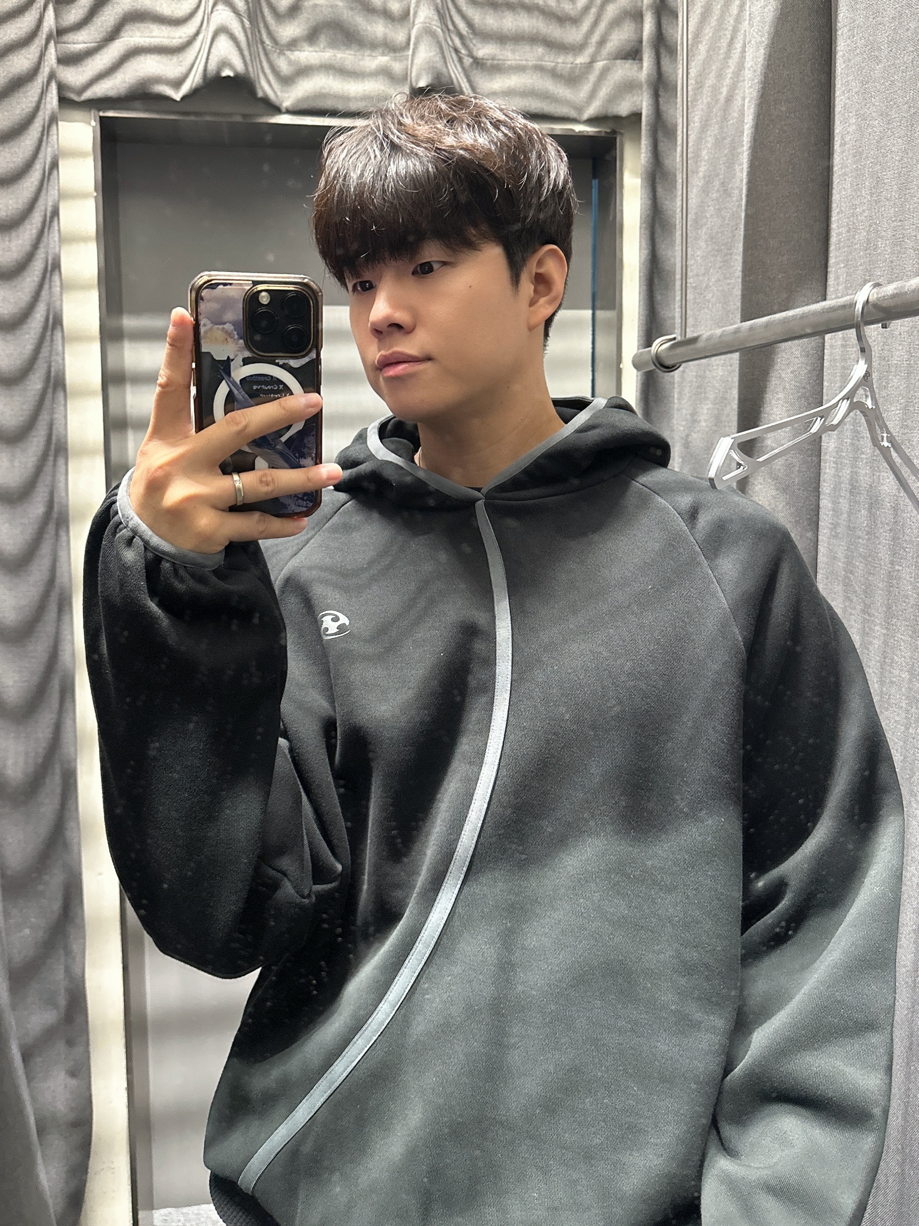 NOMANUAL C.A Vintage Hooded Zip-up Washed Gray, NOMANUAL Vintage Waffle Hooded Zip-Up Washed Black 착용 스타일 - 3