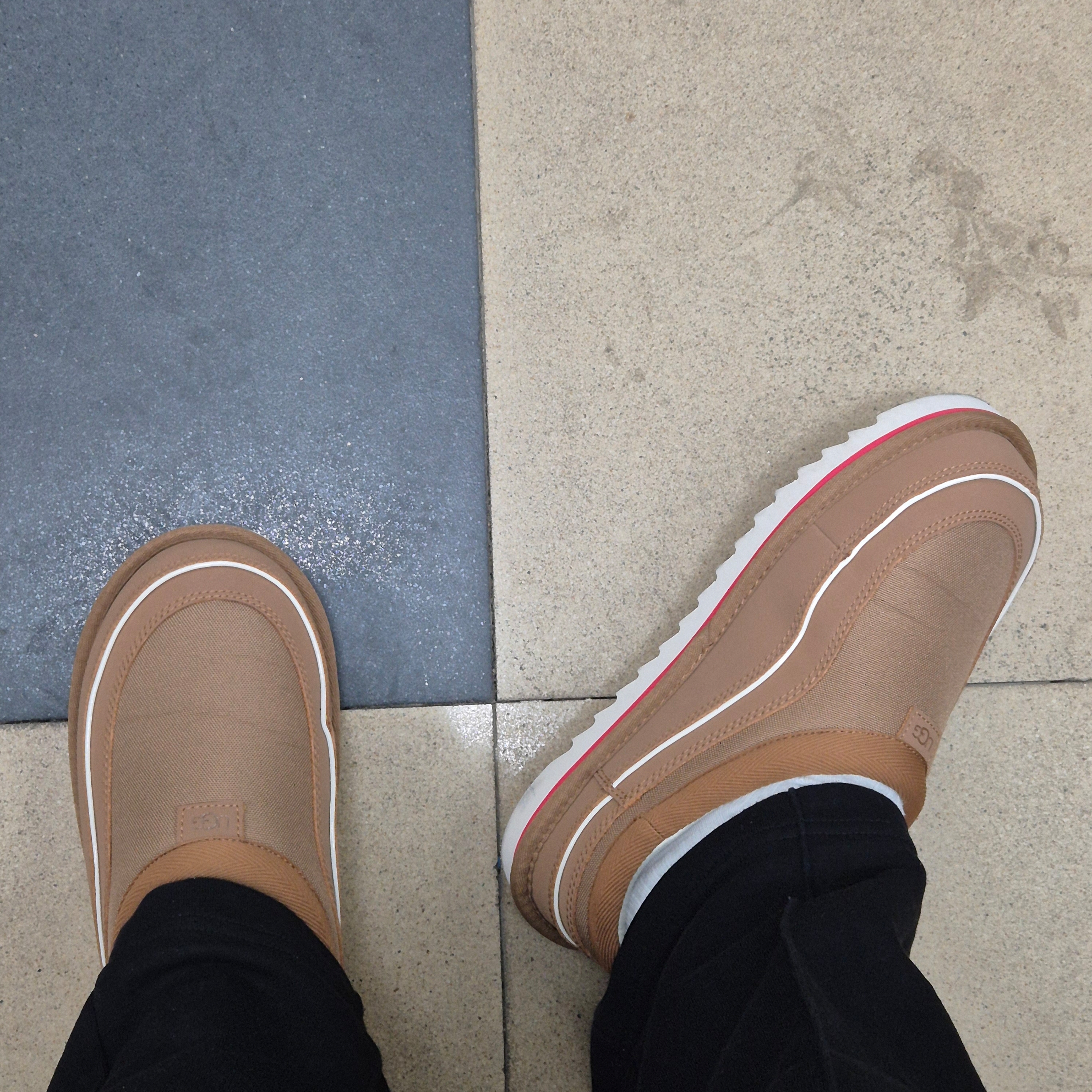 UGG Tasman Slipper Chestnut Birch 착용 스타일