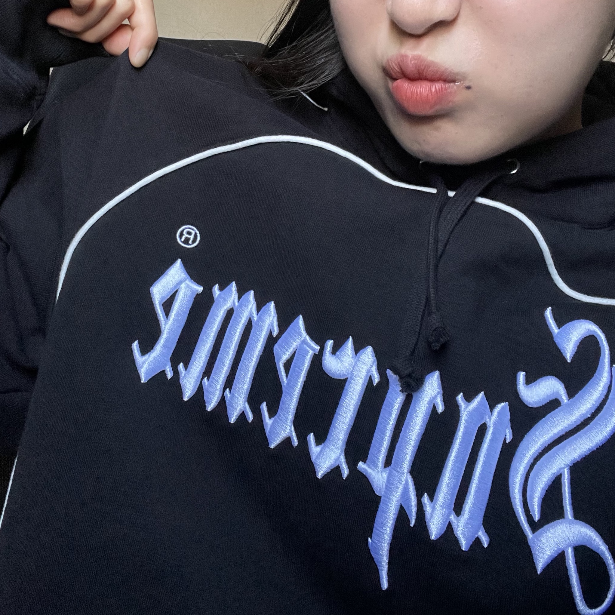 Supreme Curve Piping Hooded Sweatshirt Black - 25SS 착용 스타일