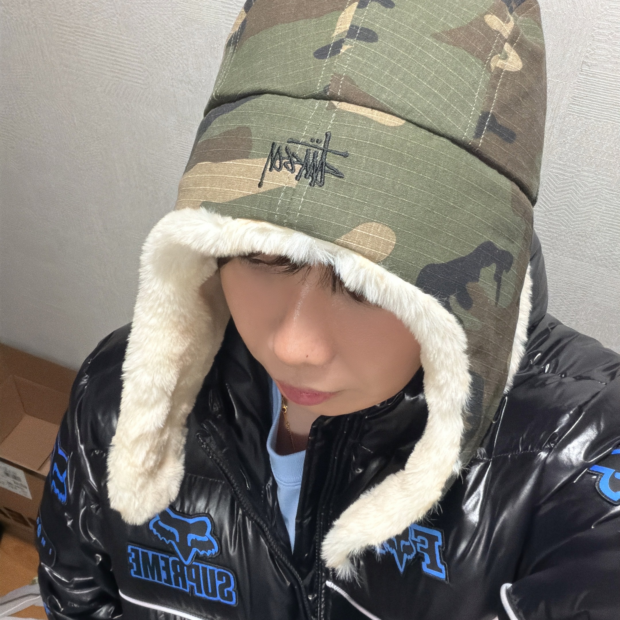 Stussy Ripstop Trapper Cap Camo, Supreme x Fox Racing Shiny Down Puffer Jacket Black - 25FW 착용 스타일 - 2