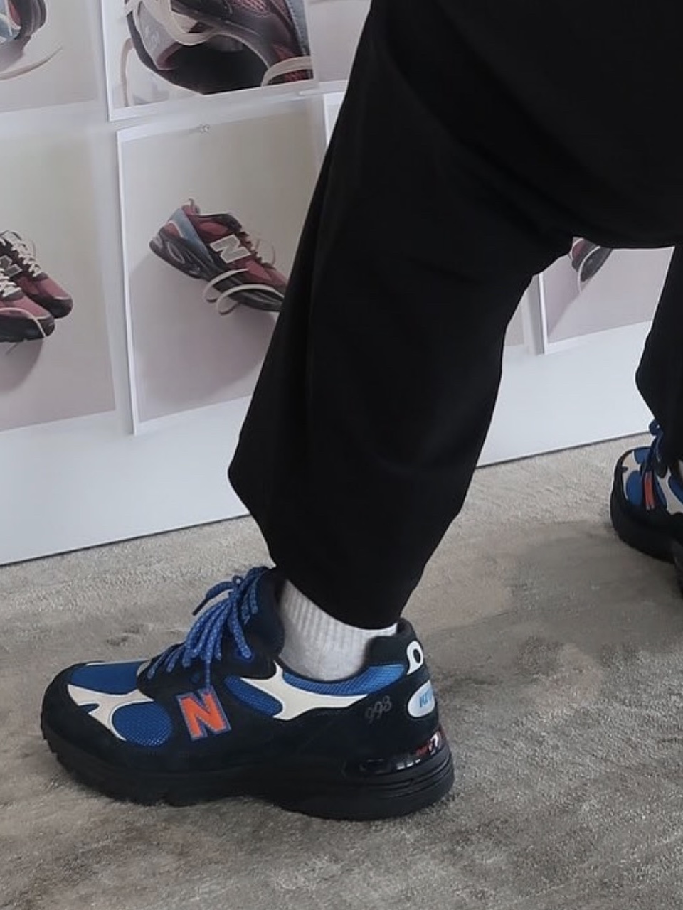 New Balance x Kith x Madison Square Garden 993 Made in USA Navy Princess Blue 착용 스타일 - 3