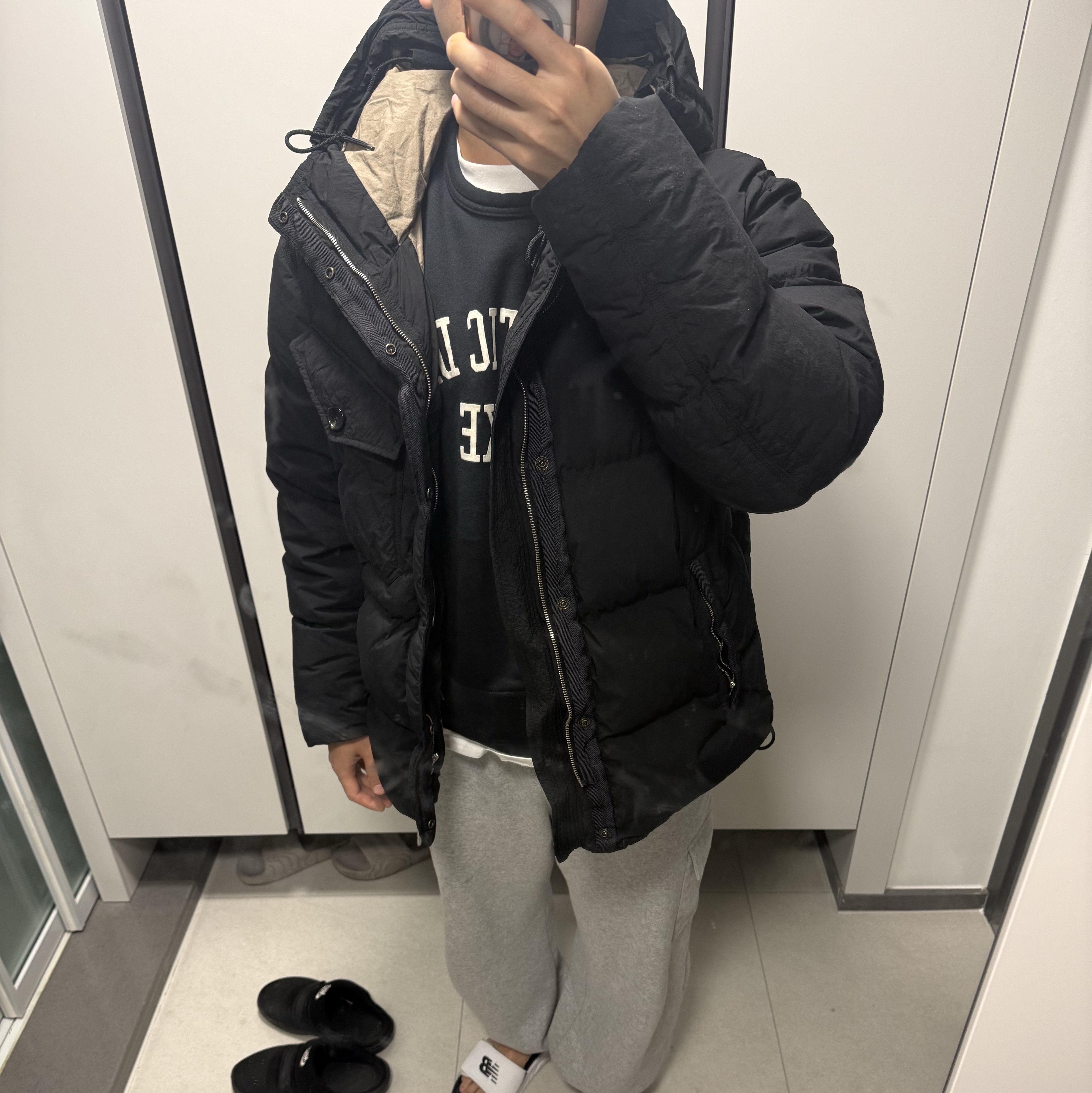 Ten C Survival Down Jacket Black, Nike NSW Trend Fleece Crew Black Sail - Asia 착용 스타일 - 5