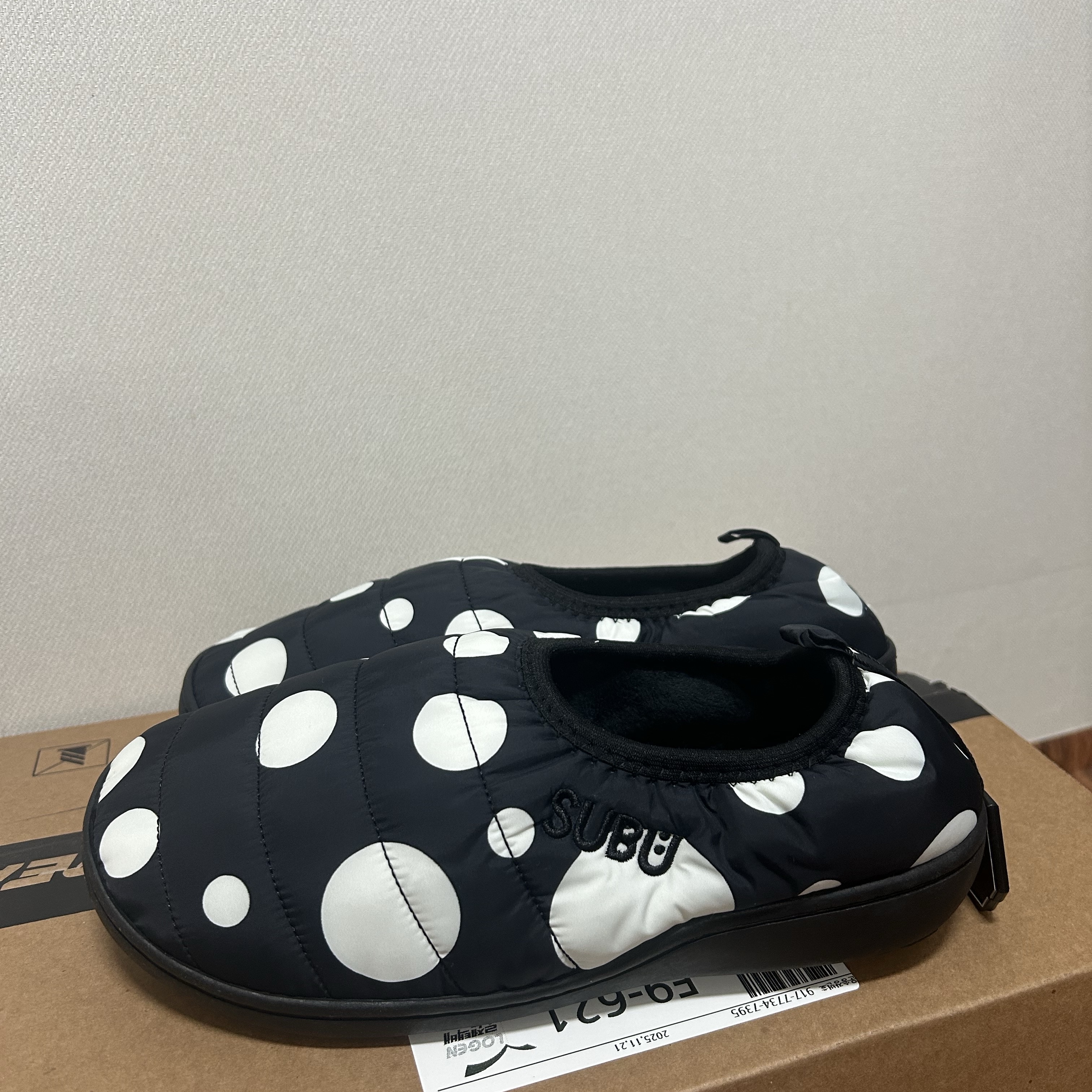 Subu Packble Sandal Cream Snow Dot 착용 스타일 - 2