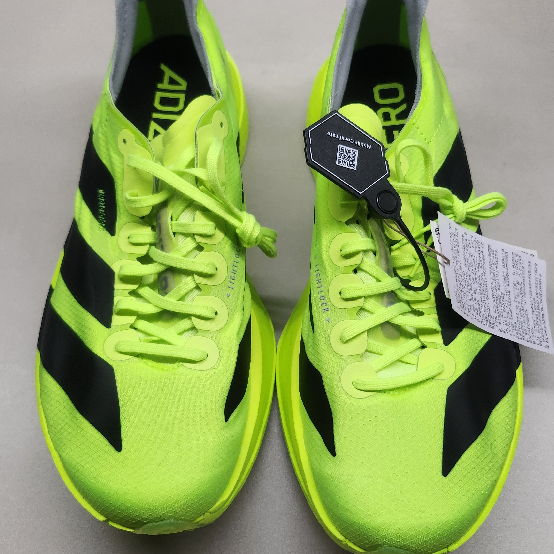 Adidas Adizero Adios Pro 4 Lucid Lemon Core Black 착용 스타일 - 3