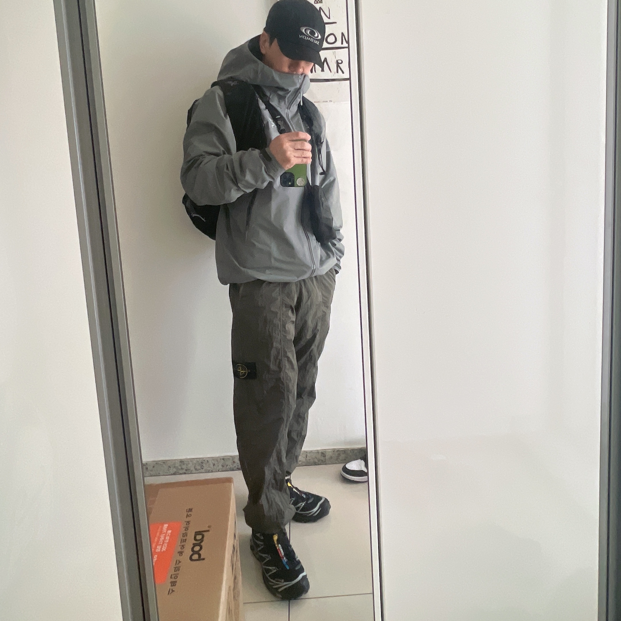Arc'teryx Beta SL Jacket Void, Arc'teryx Atom Hoody Black 착용 스타일