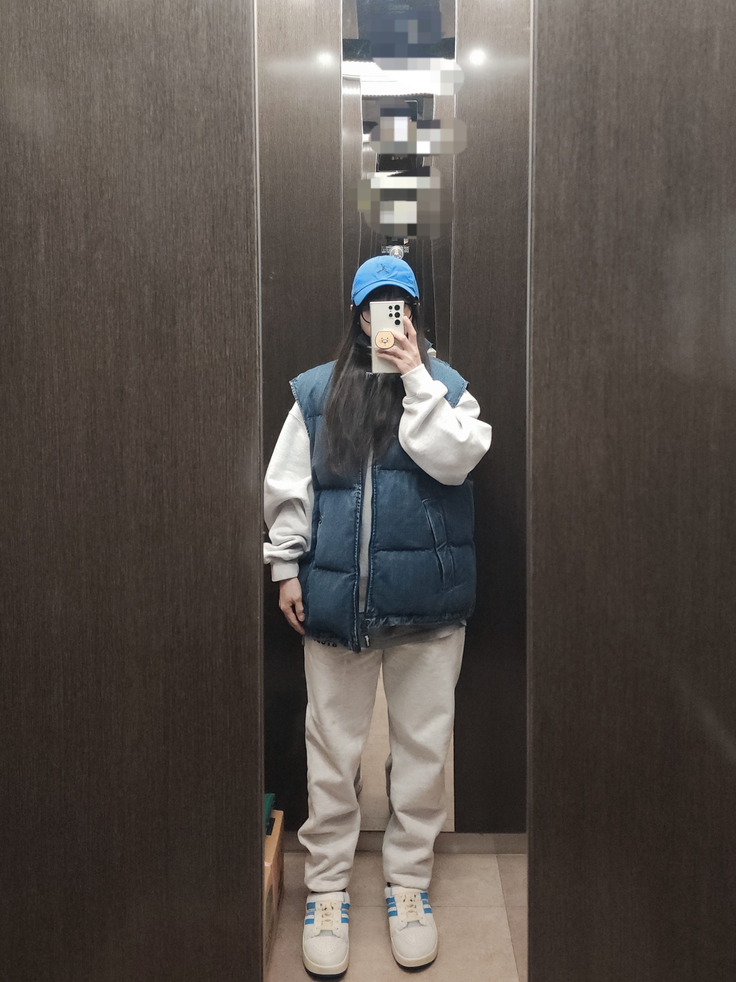 Supreme x Nike Denim Puffer Vest Indigo - 24SS, Jordan Jumpman Heritage 86 Washed Cap Black Gym Red 착용 스타일