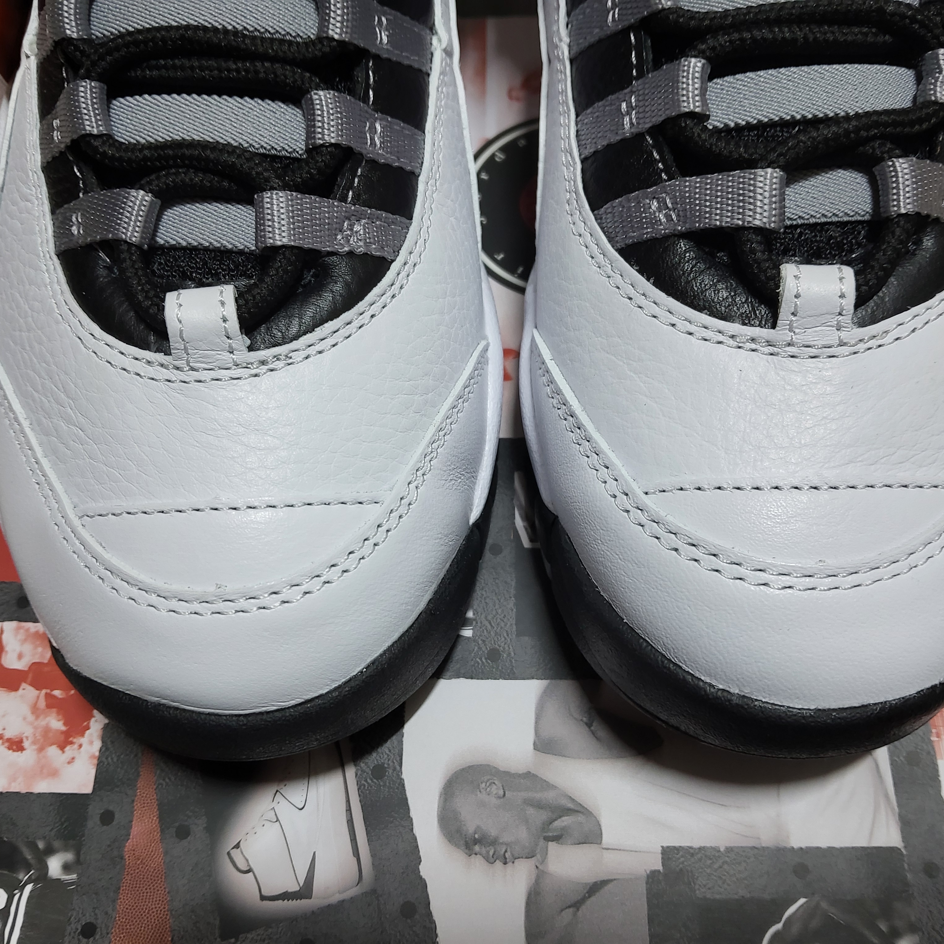 Jordan 10 Retro Light Steel Grey 착용 스타일 - 3