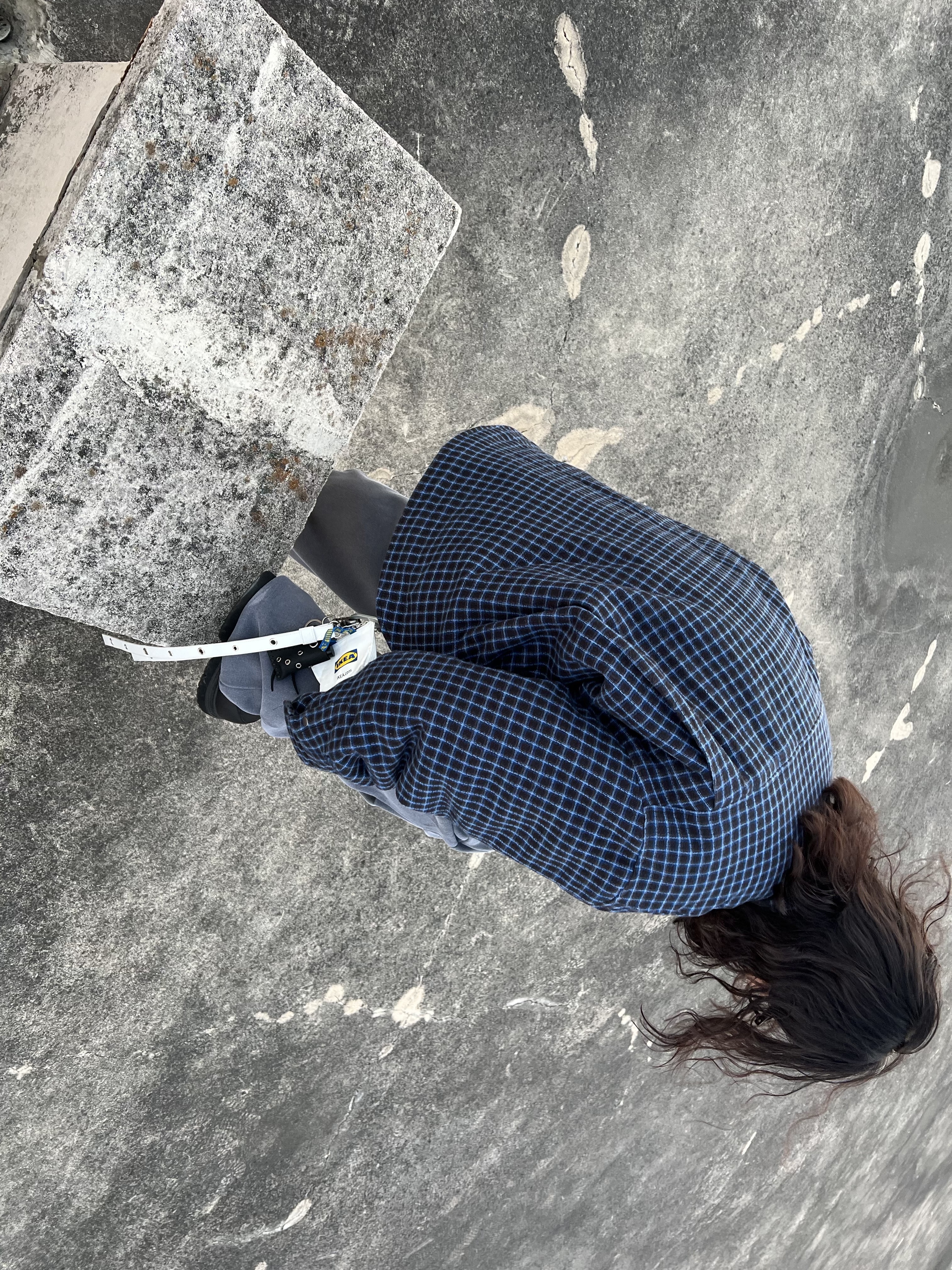 Farfromwhat Far Pin Button & Safety Pin 착용 스타일 - 7