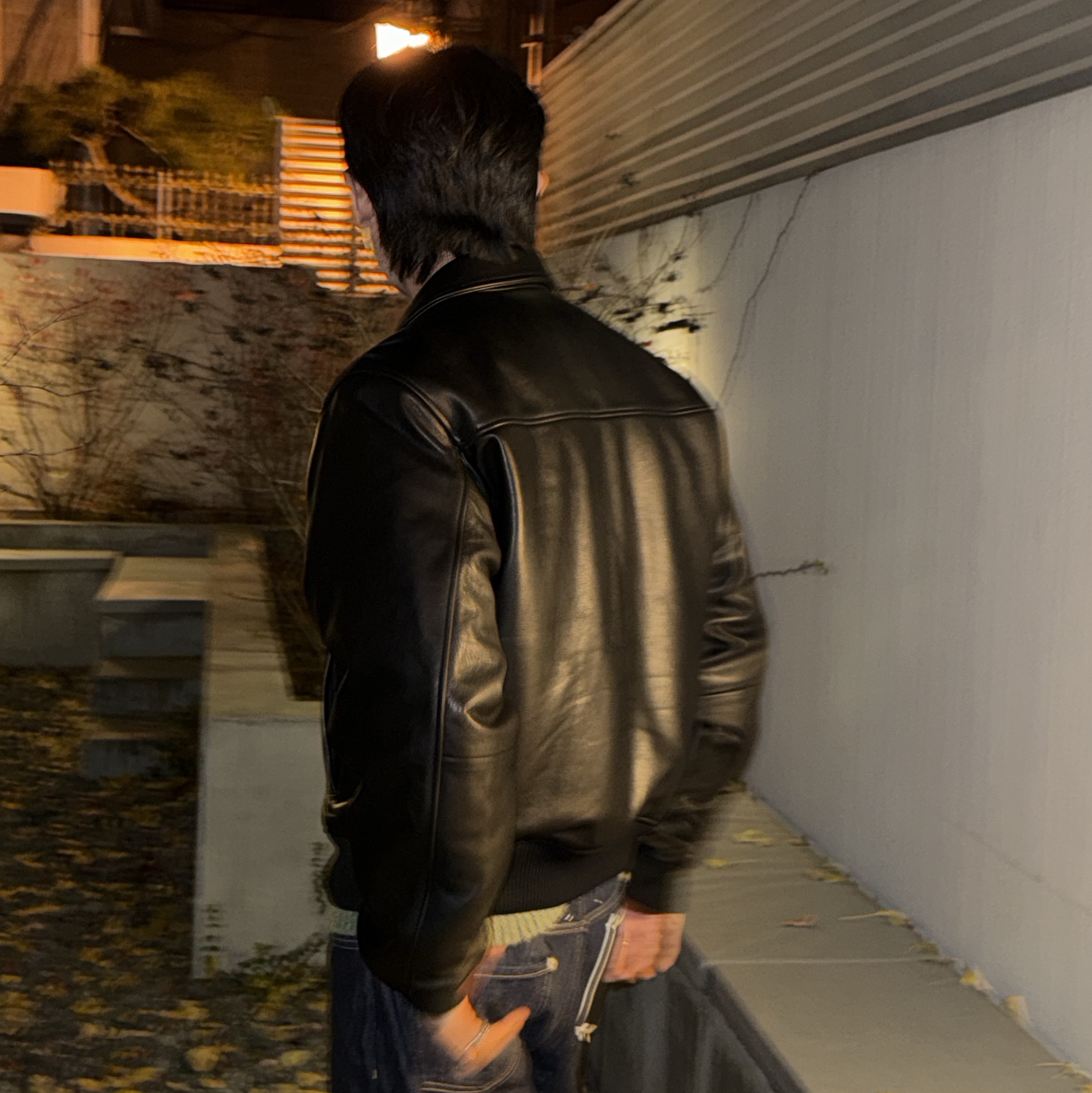 Stussy Leather Flight Jacket Black 착용 스타일 - 3