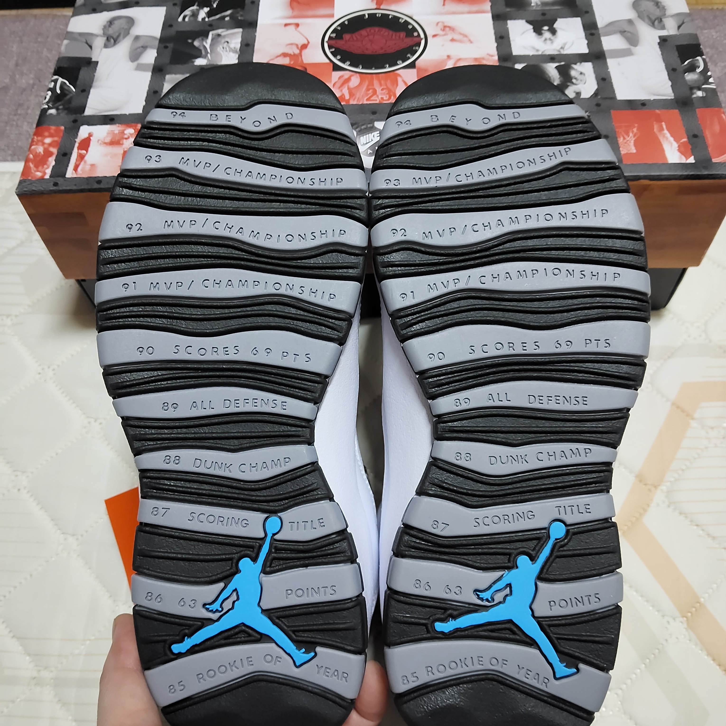 Jordan 10 Retro Light Steel Grey 착용 스타일 - 8