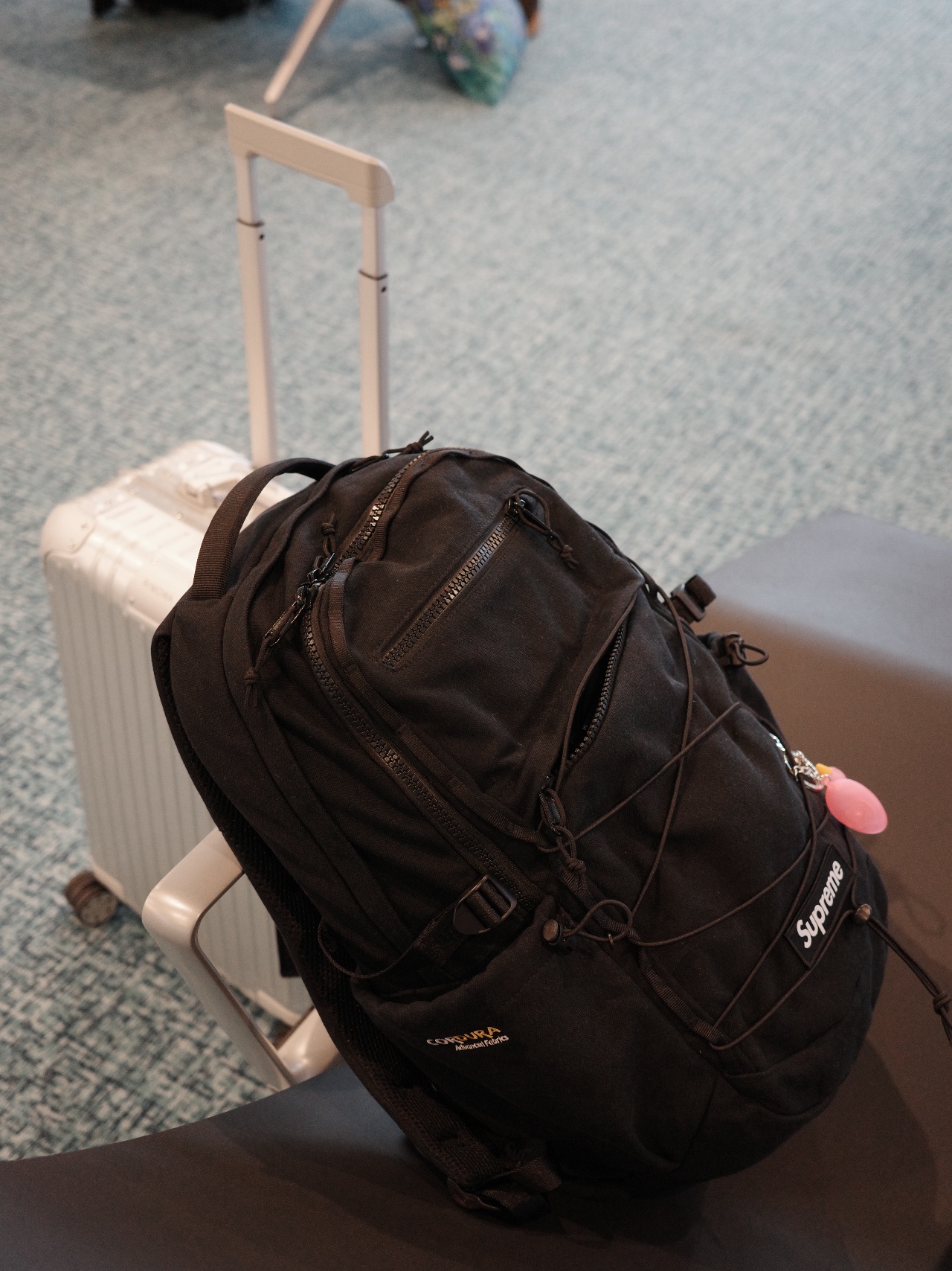 Supreme Backpack Black - 25SS 착용 스타일