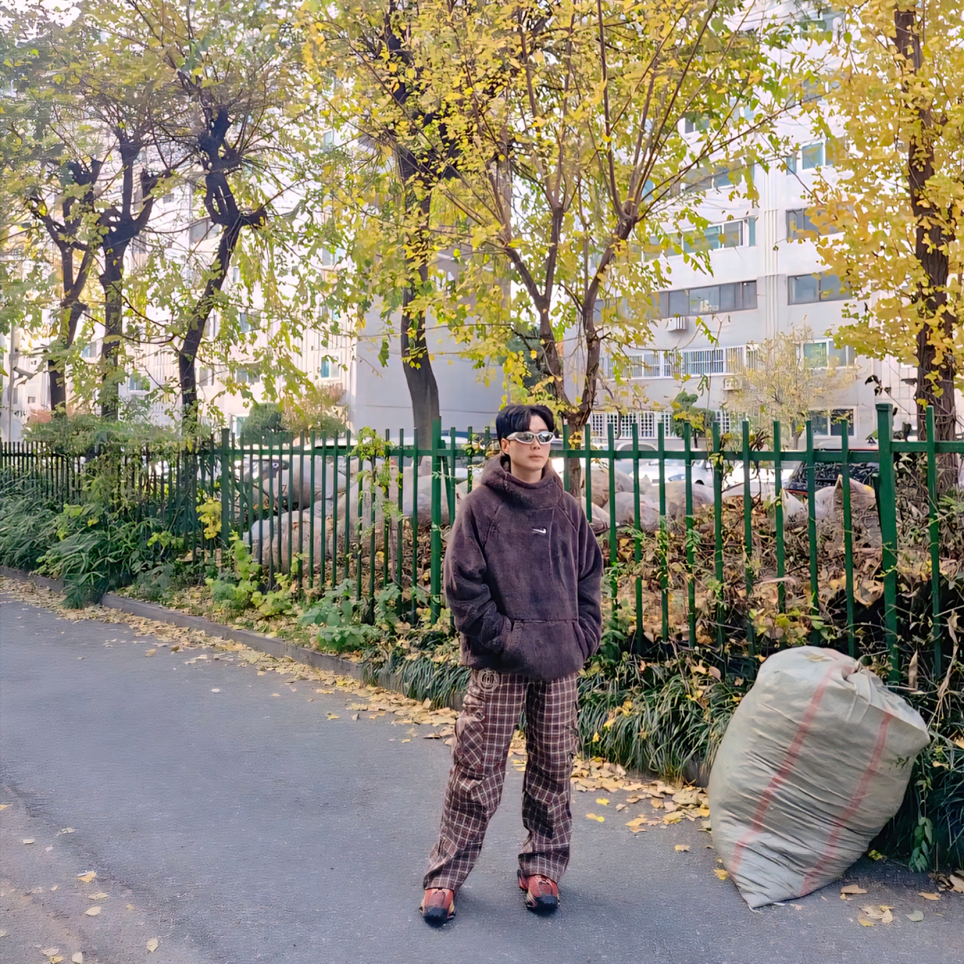 Nike x Drake Nocta CS Hoodie Baroque Brown Summit White - Asia, Balenciaga Swift Oval Sunglasses Silver 착용 스타일 - 2