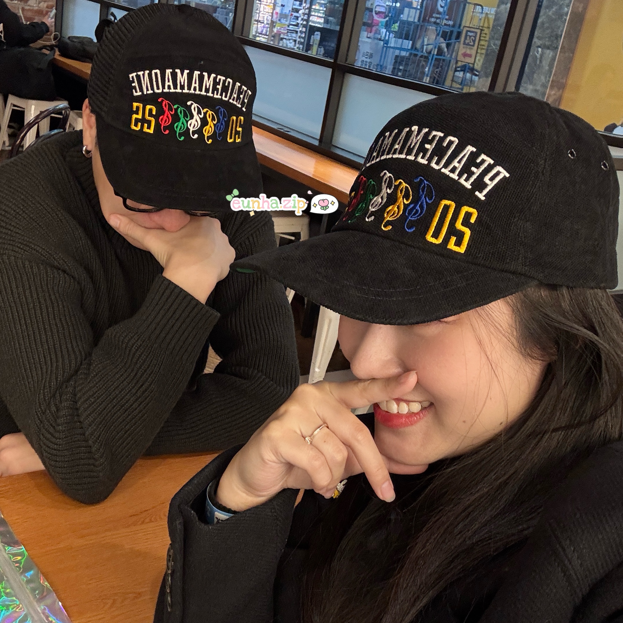 Peaceminusone x 2025 MAMA Awards Peacemamaone Cap Mesh, Peaceminusone x 2025 MAMA Awards Peacemamaone Cap Cotton 착용 스타일 - 2