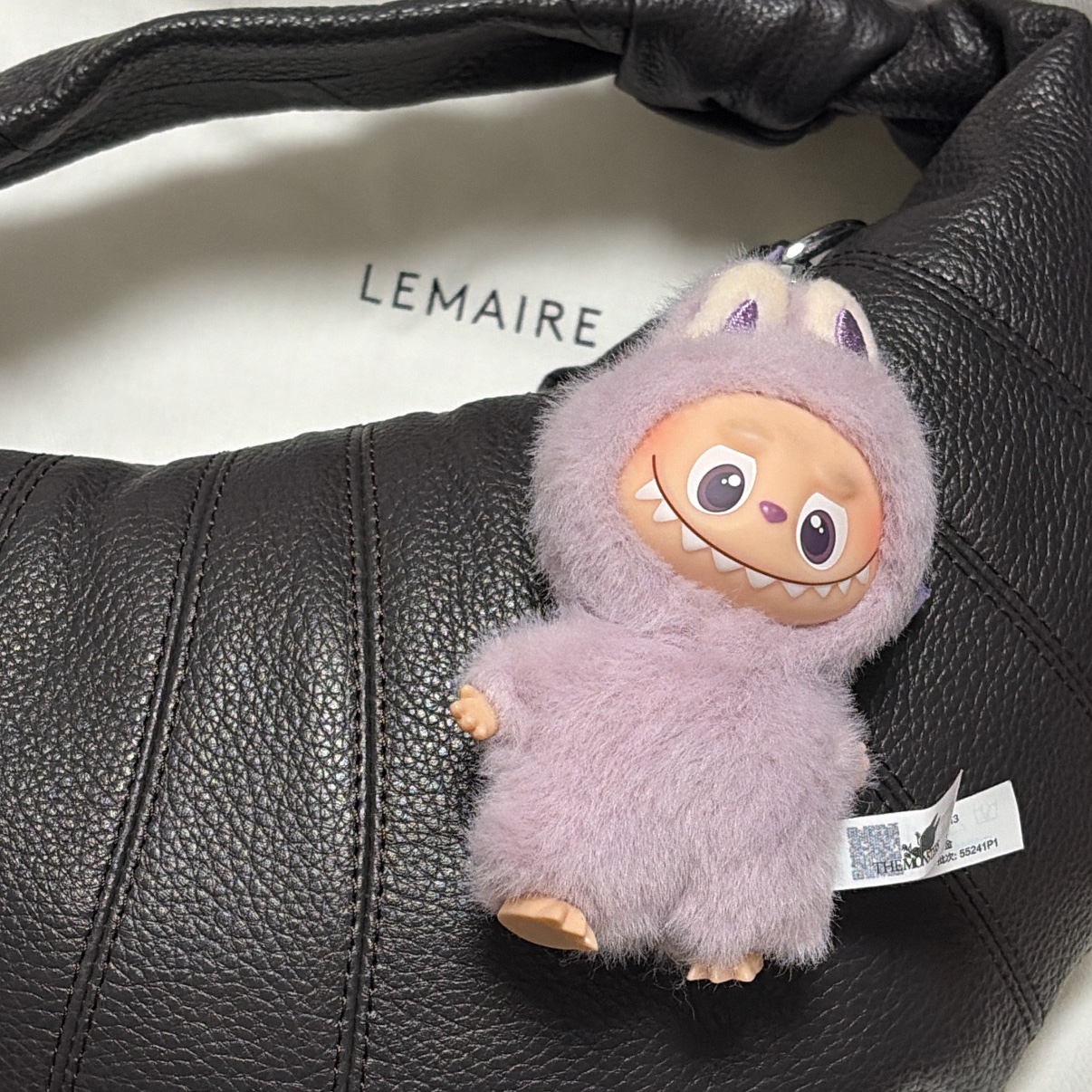 Lemaire Mini Fortune Croissant Bag Soft Grained Leather Dark Chocolate, Pop Mart Labubu The Monsters Pin For Love Series Vinyl Plush Pendant (A-M) M (Opened Case) 착용 스타일