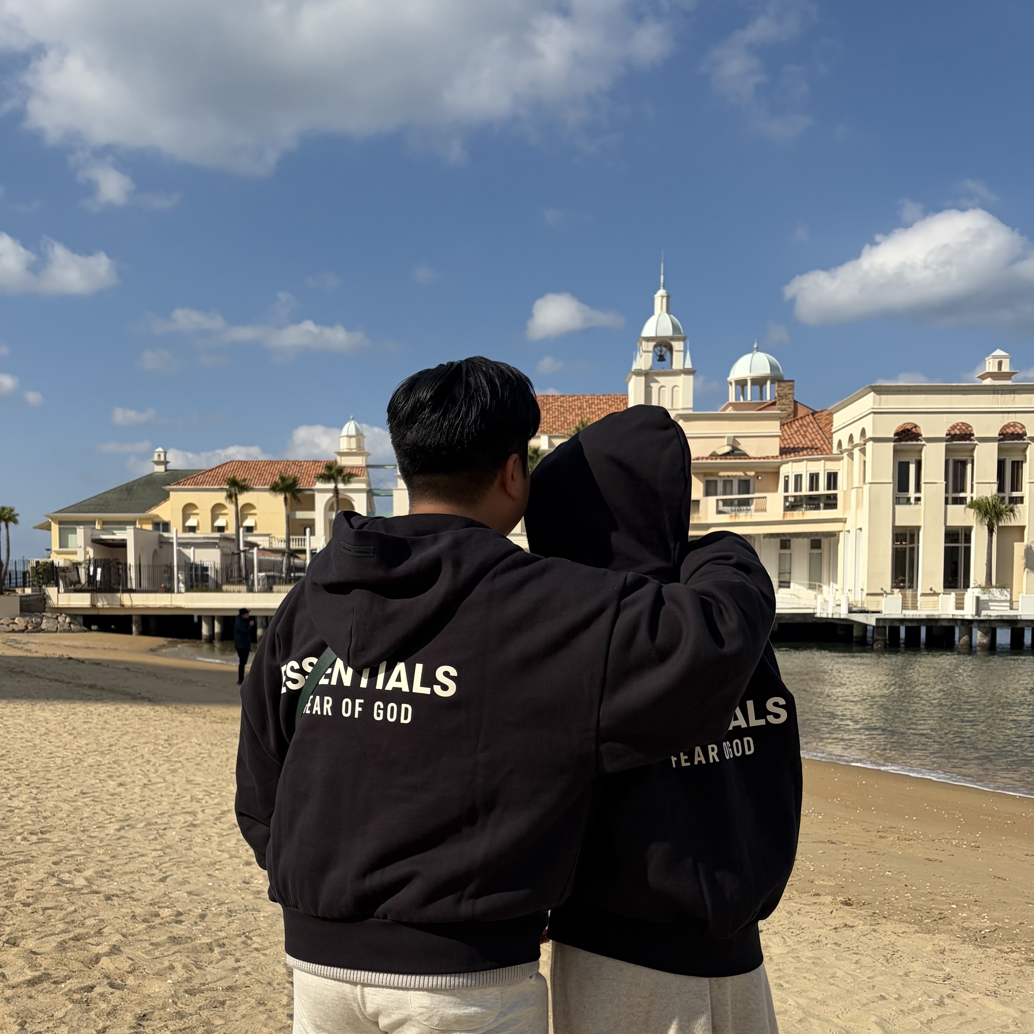 Essentials Classic Full Zip Up Hoodie Jet Black - 25SS 착용 스타일