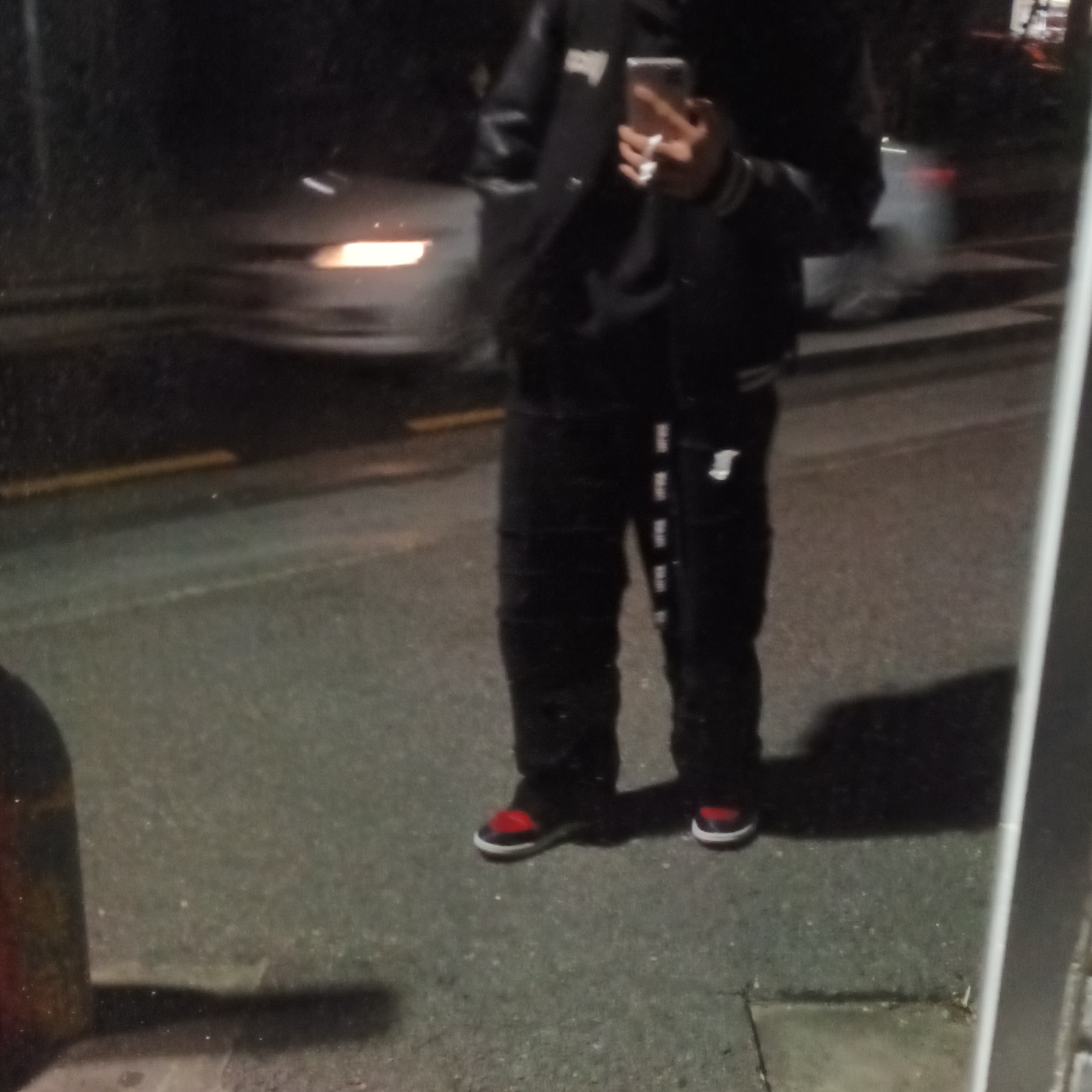 NOMANUAL Rough Division Pants Black, (W) Jordan 1 Retro High OG Satin Bred 착용 스타일 - 1