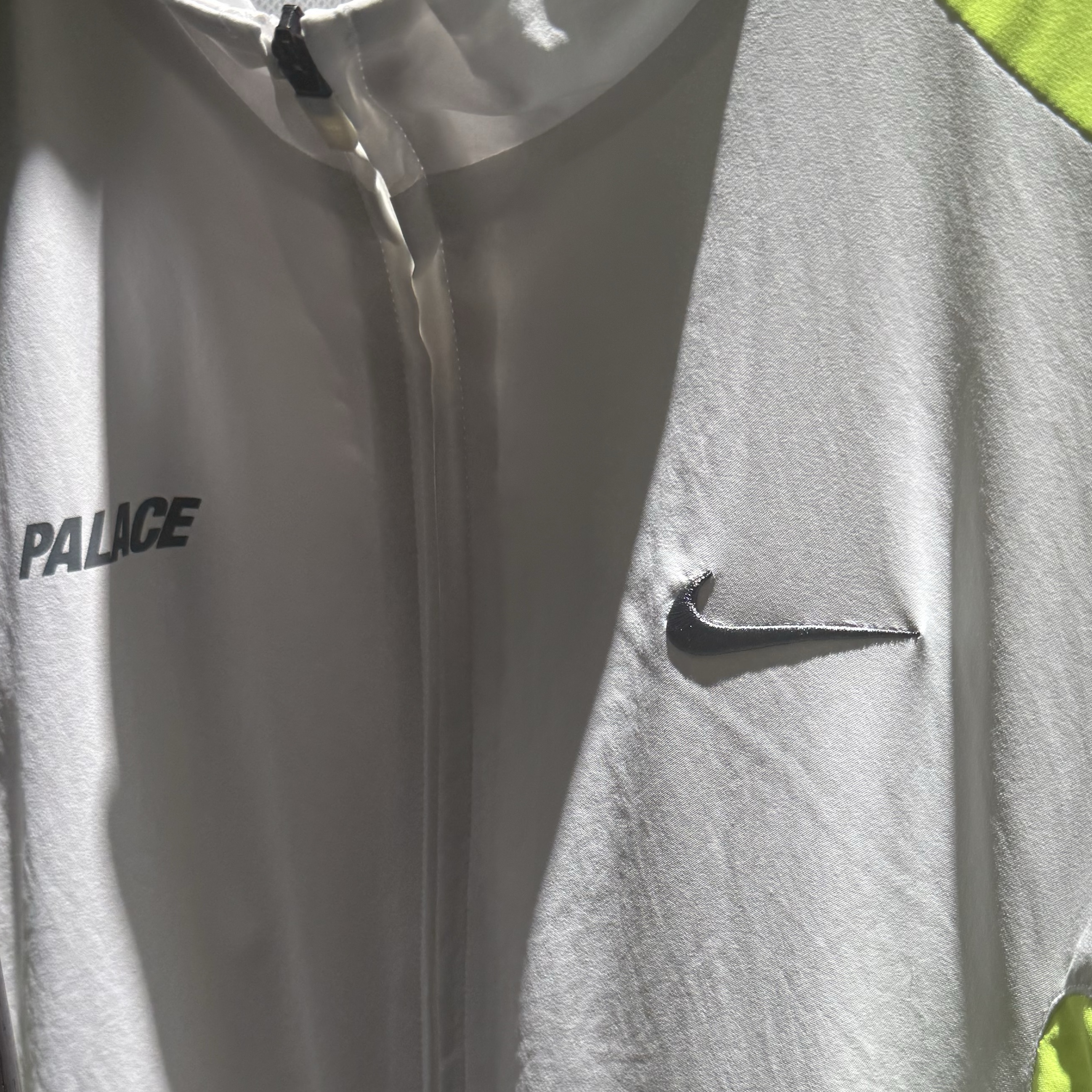 Palace x Nike Total P90 Track Jacket White - 25FW 착용 스타일