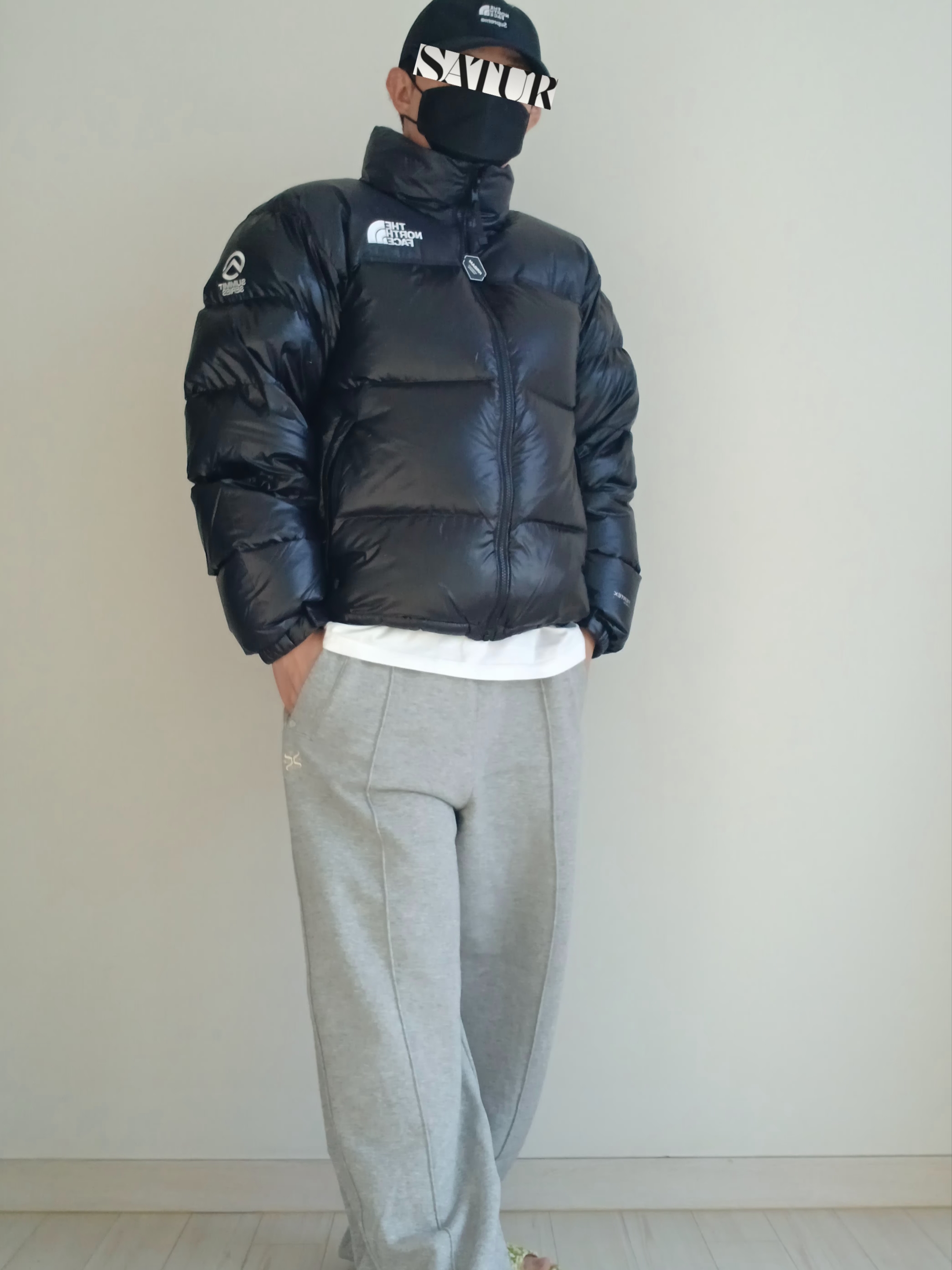 Supreme Small Box LS T-Shirt White - 24SS, SATUR Teo Cotton Banding Sweatpants Melange Gray 착용 스타일 - 7