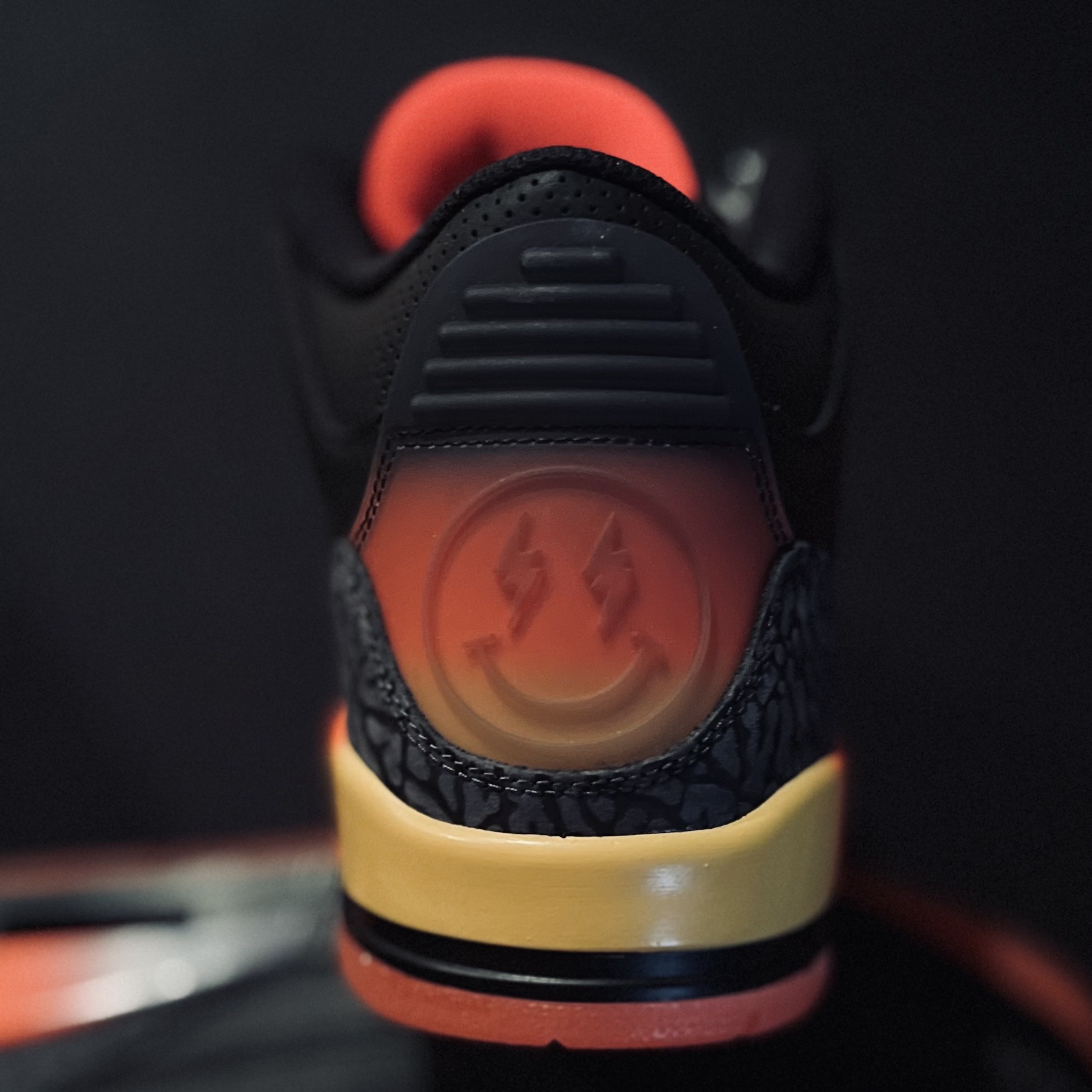 Jordan 3 x J Balvin Retro SP Sunset, Jordan 3 x J Balvin Retro SP Rio 착용 스타일 - 2