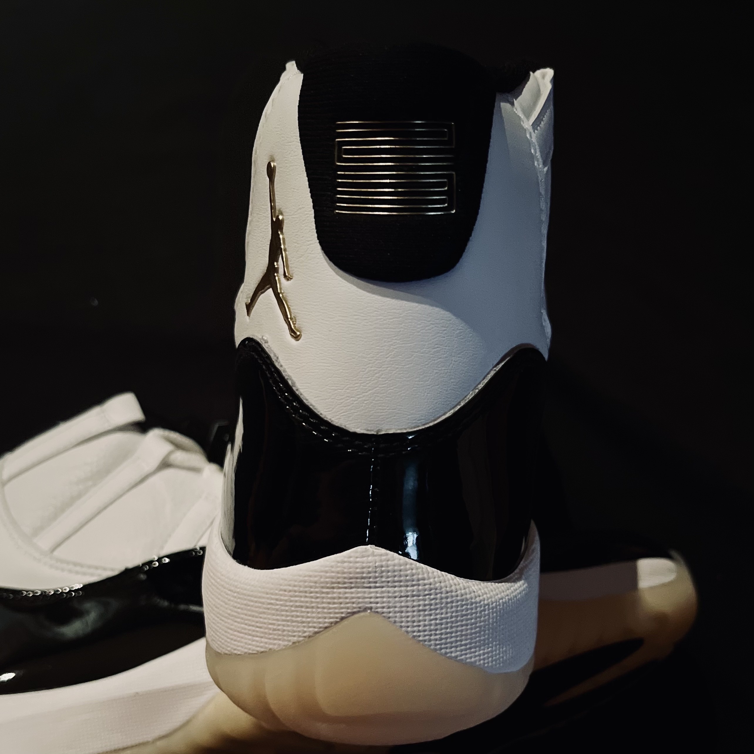 Jordan 11 Retro Gratitude 착용 스타일 - 2