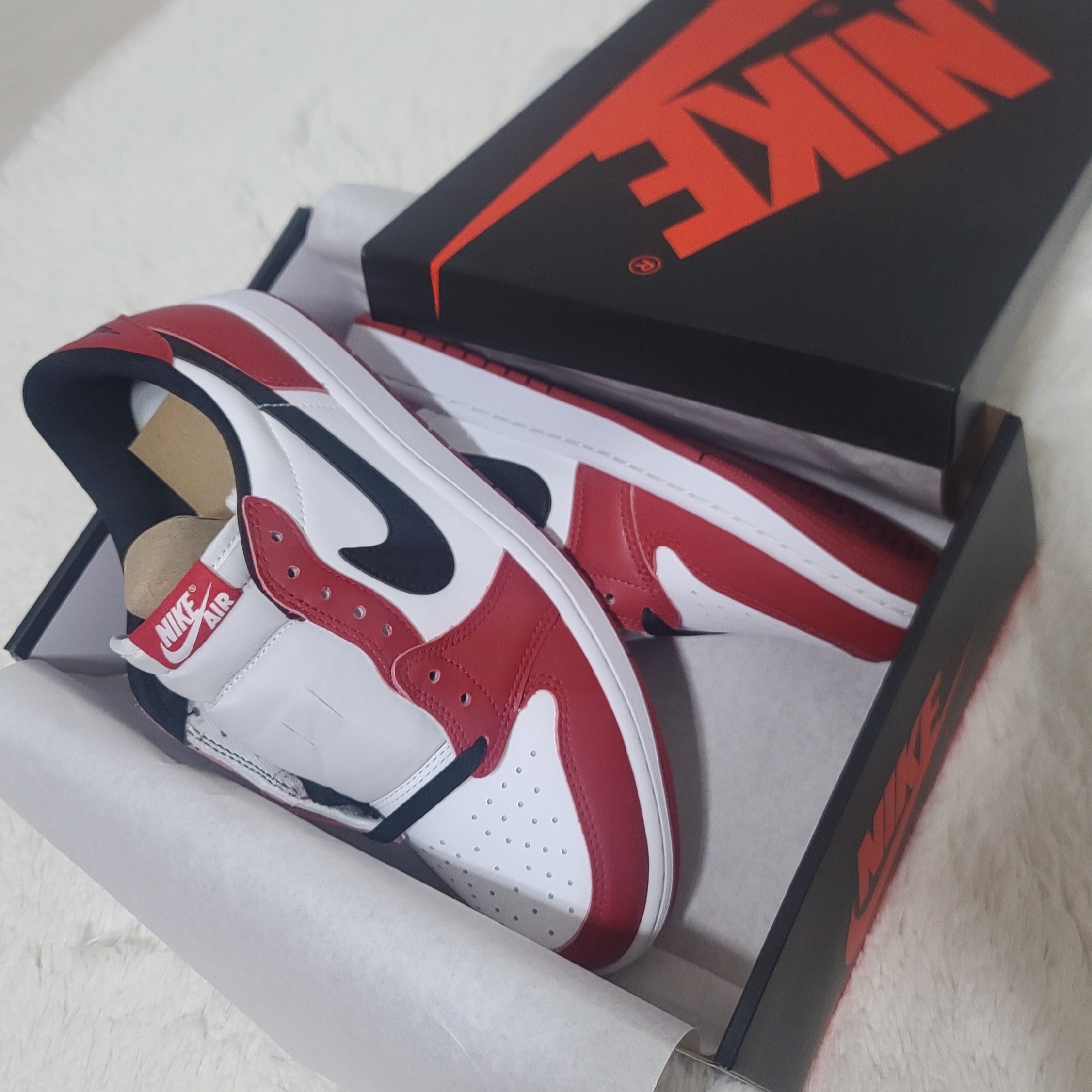Jordan 1 Retro Low OG Chicago 착용 스타일 - 1