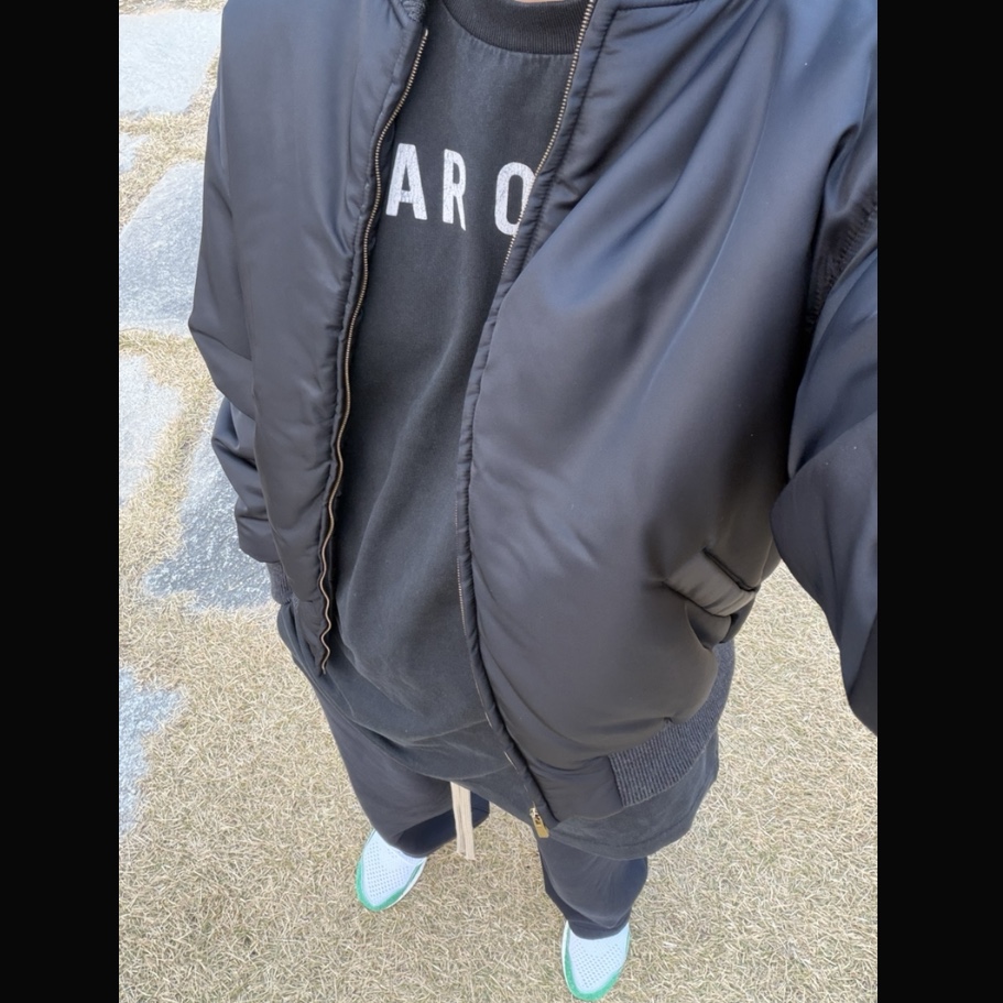 Essentials Brushed Relax Pants Black - 24FW, Fear of God Eternal Nylon Twill Bomber Jacket Black 착용 스타일