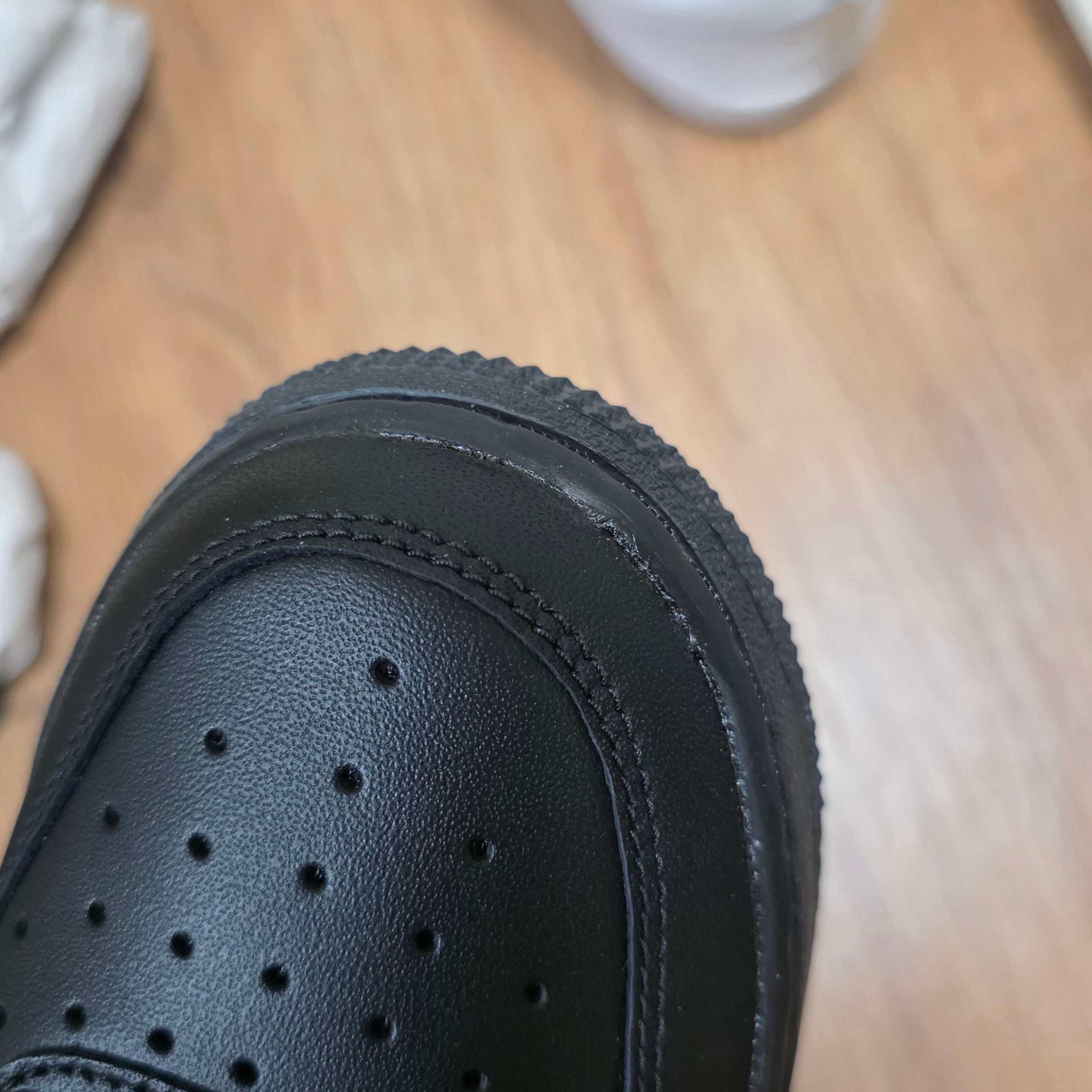 (W) Nike Air Force 1 '07 Low Triple Black 착용 스타일