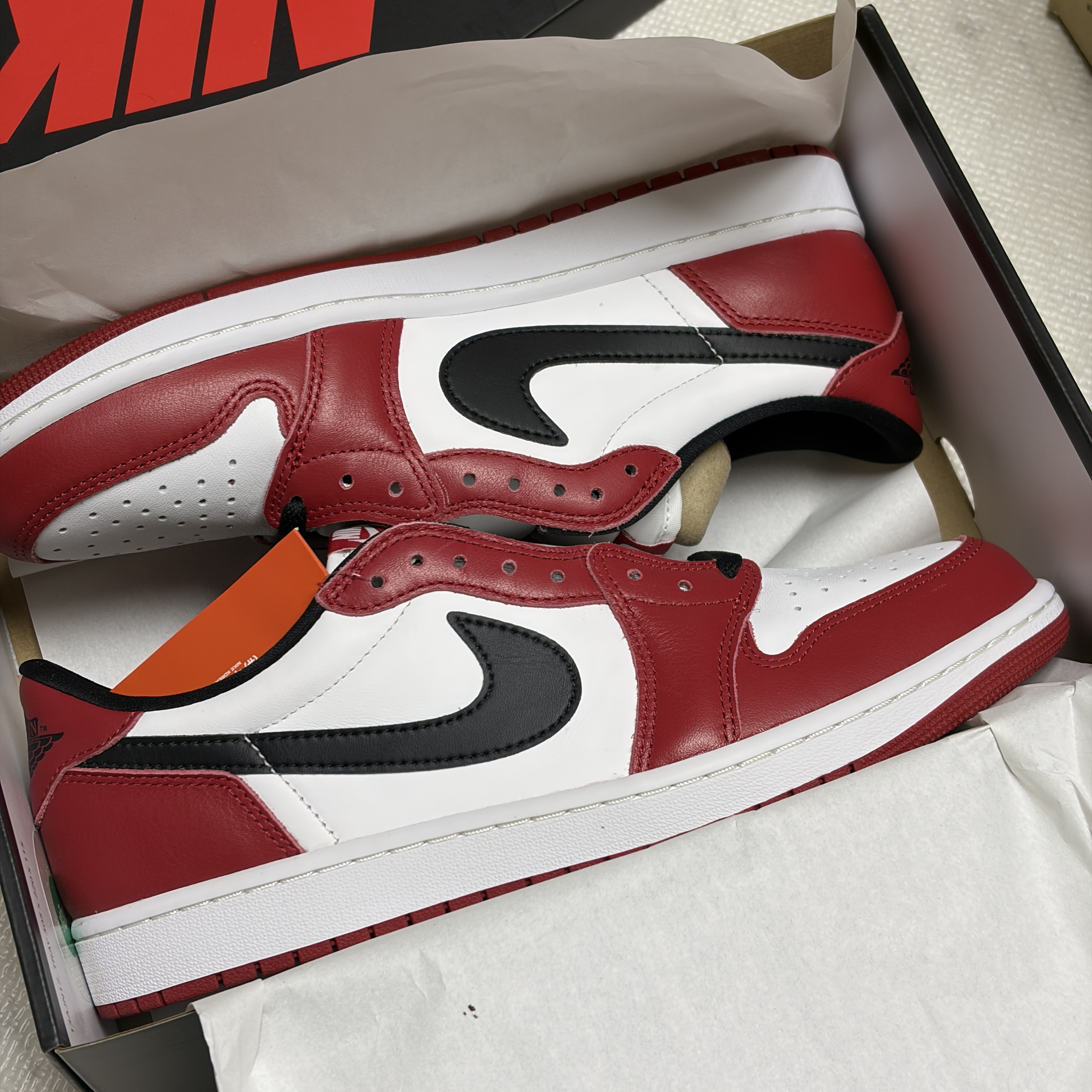Jordan 1 Retro Low OG Chicago 착용 스타일
