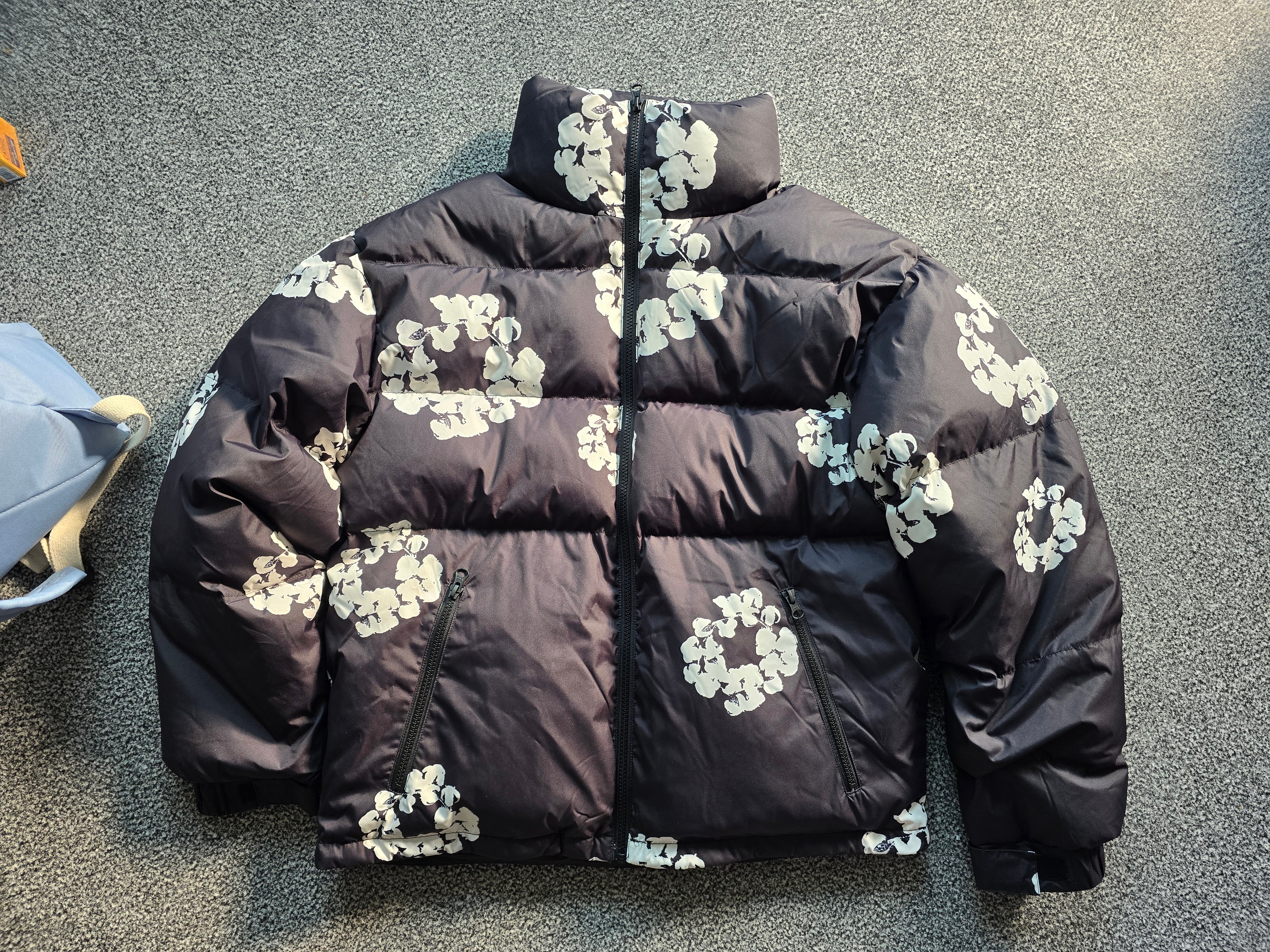 Denim Tears Cotton Wreath Puffer Jacket Black 착용 스타일