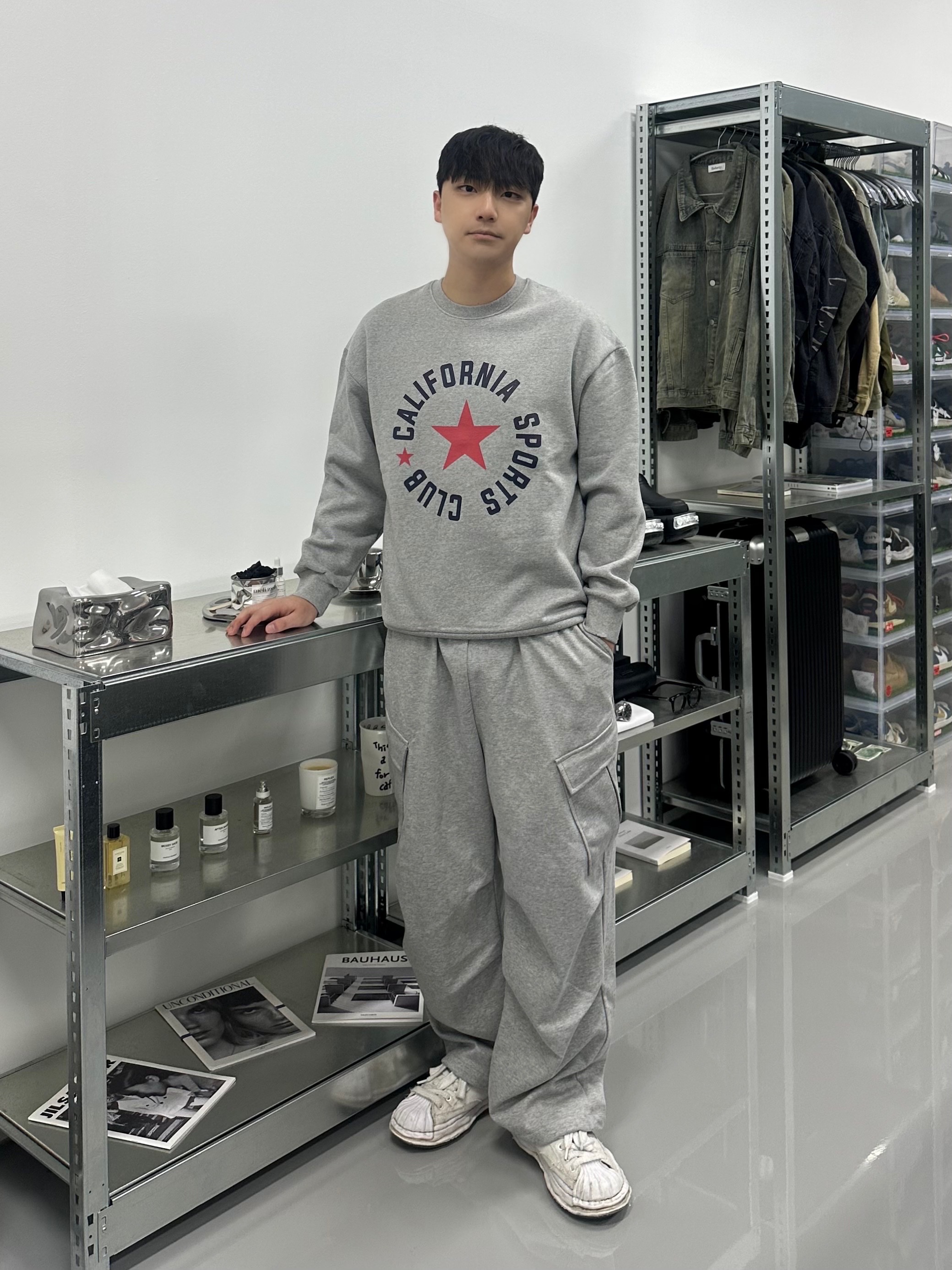 Maison Mihara Yasuhiro Blakey OG Sole Canvas Low-top Sneakers White 착용 스타일 - 1
