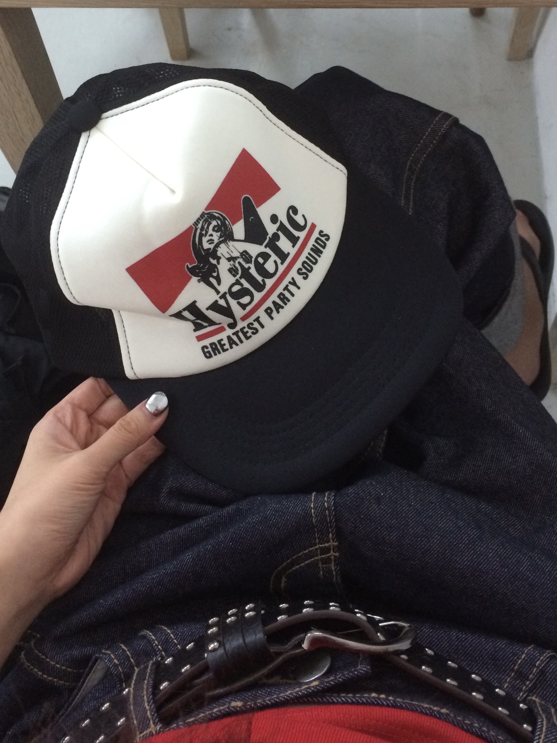Hysteric Glamour Guitar Girl Mesh Cap Black 착용 스타일 - 2
