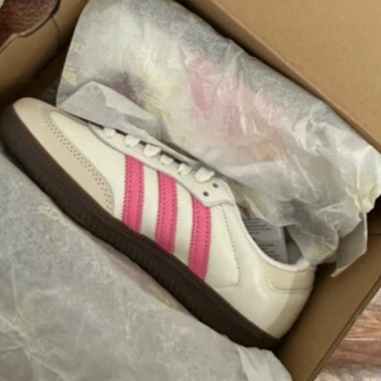 (W) Adidas Samba OG Cloud White Lucid Pink 착용 스타일