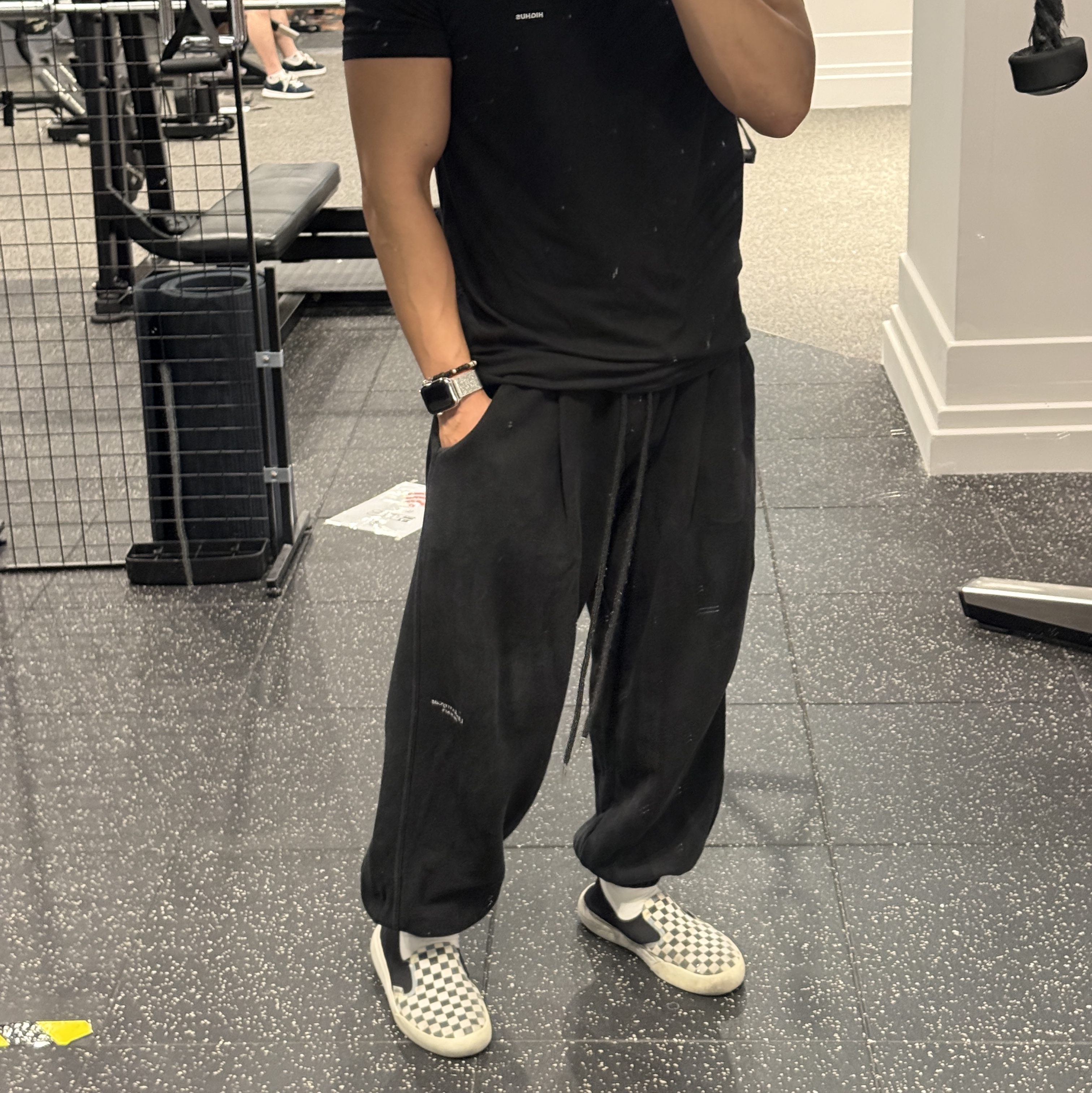 Undermycar Mu.03 Anti Fxxking Logo Play Oversized Sweat Jogger Black, Maison Mihara Yasuhiro Peterson OG Sole Canvas Low-top Sneakers Natural 착용 스타일 - 4