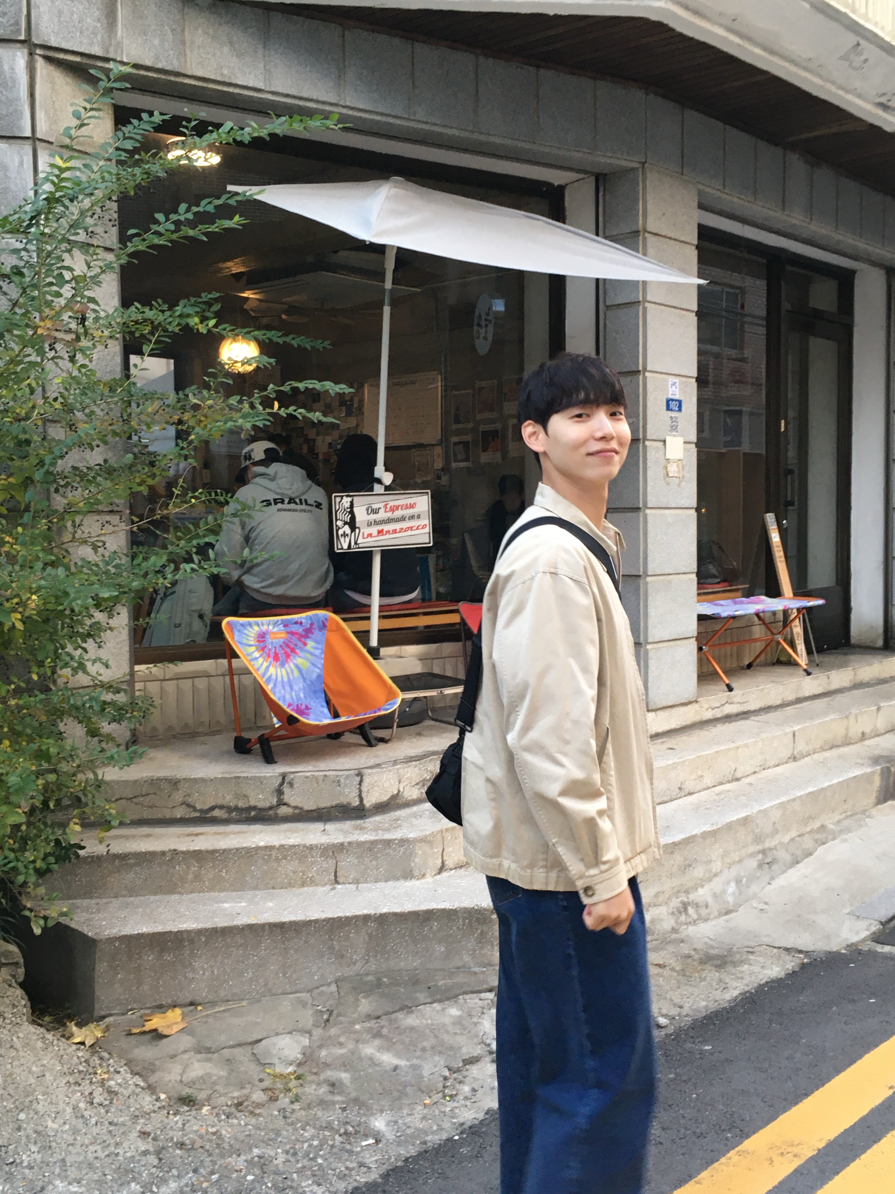 Porter Force 2Way Waist Bag Black, Apple iPhone 16 Pro 256GB White Titanium (Korean Ver.) 착용 스타일 - 1