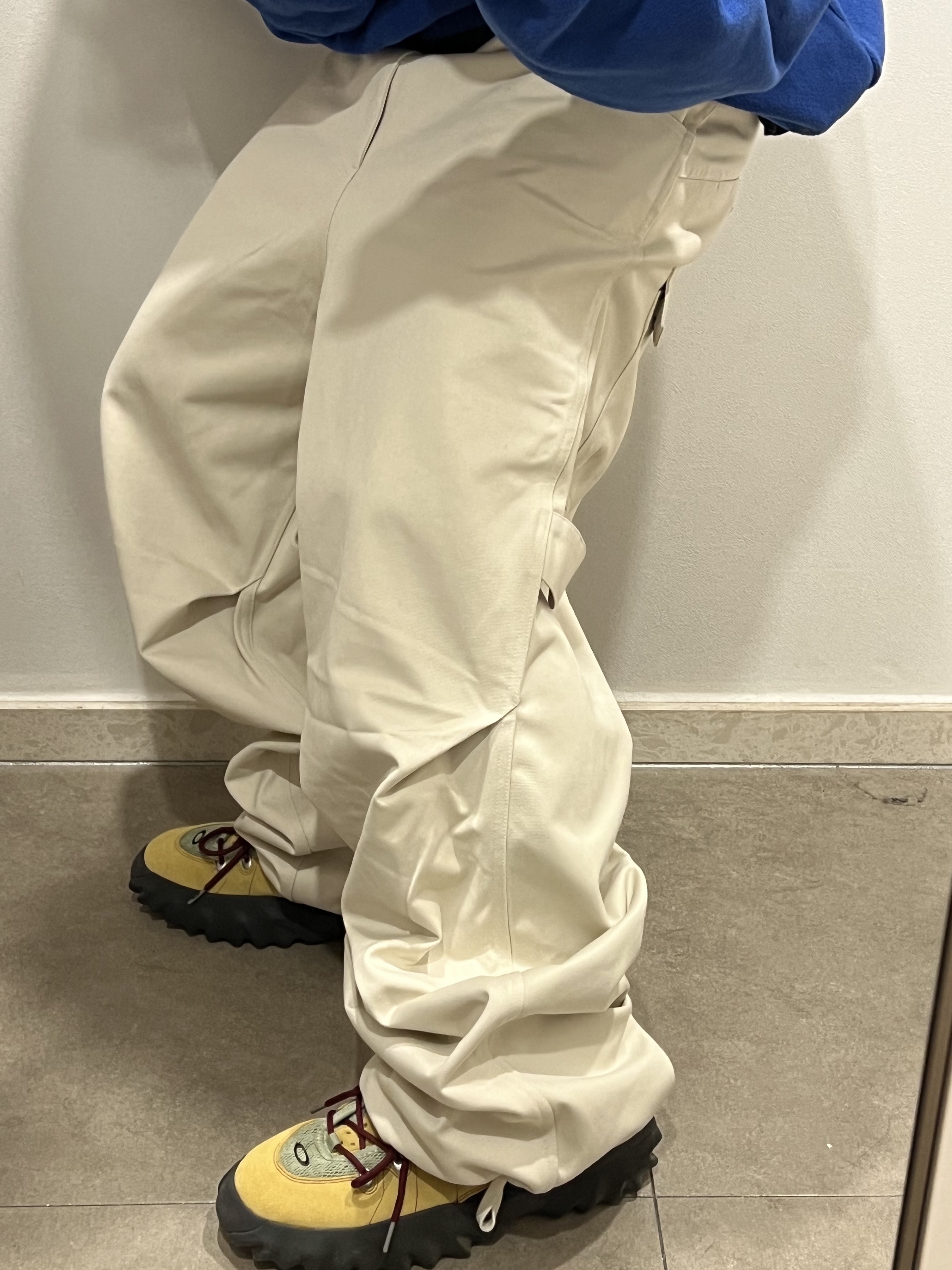 Kamien 247 All day Baggy Pants Light Beige, Nonnod Half Zip Fleece Blue 착용 스타일 - 1