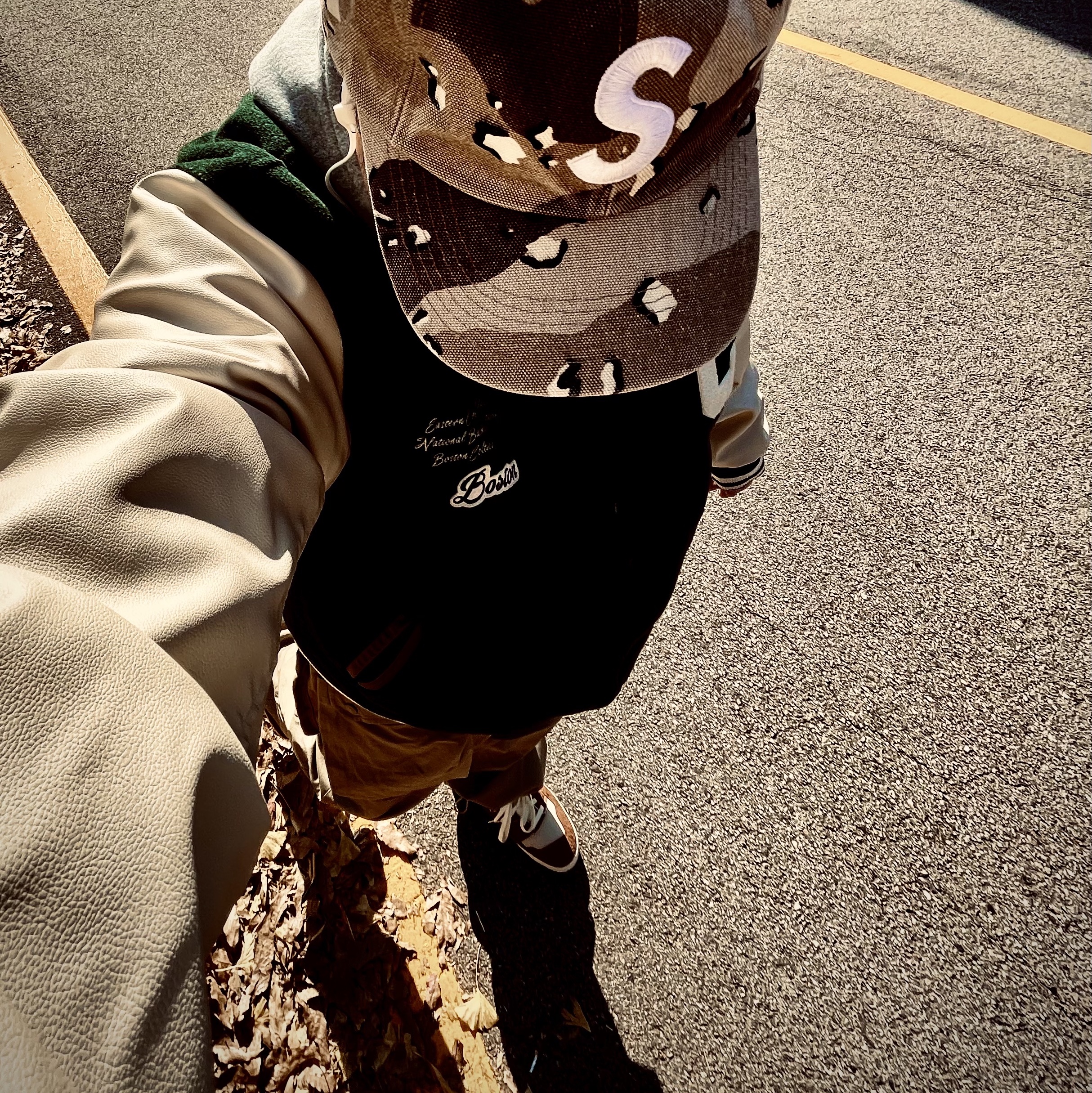 Supreme Pigment S Logo 6-Panel Chocolate Chip Camo - 24FW, New Balance x Aime Leon Dore 550 True Brown 착용 스타일