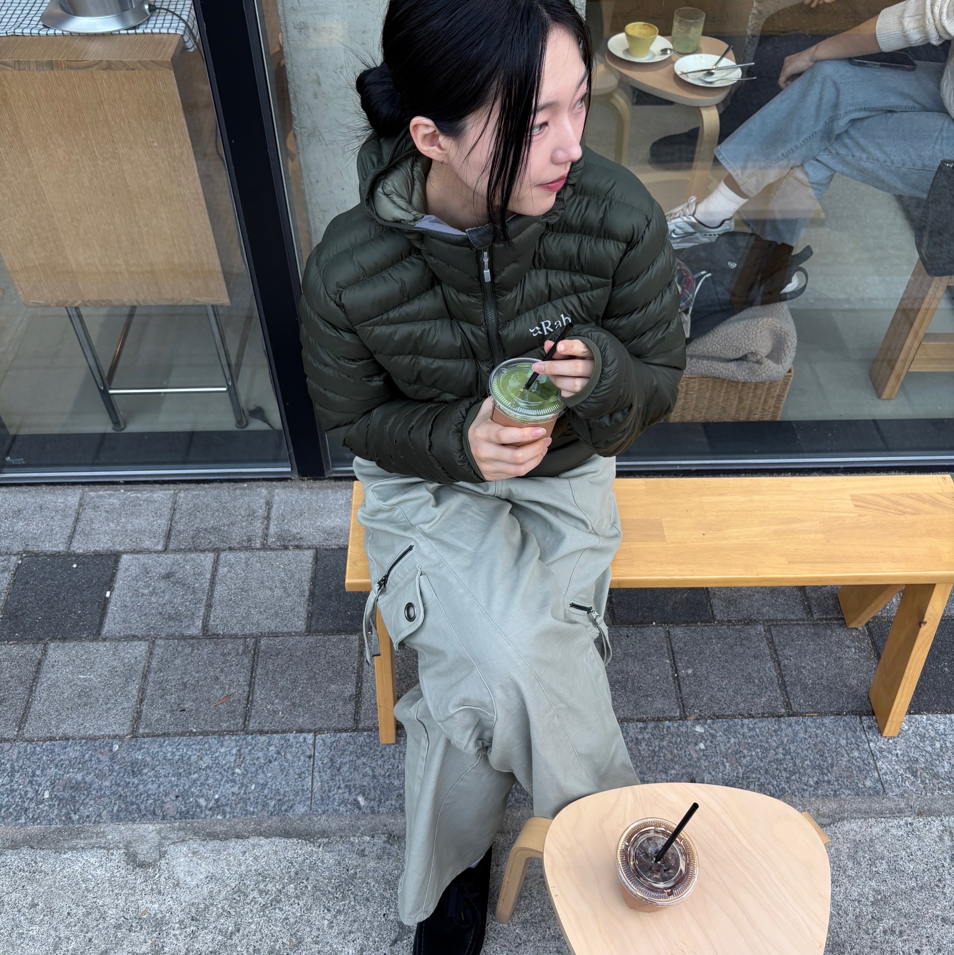 Rab Cirrus Alpine Insulated Jacket Army 착용 스타일