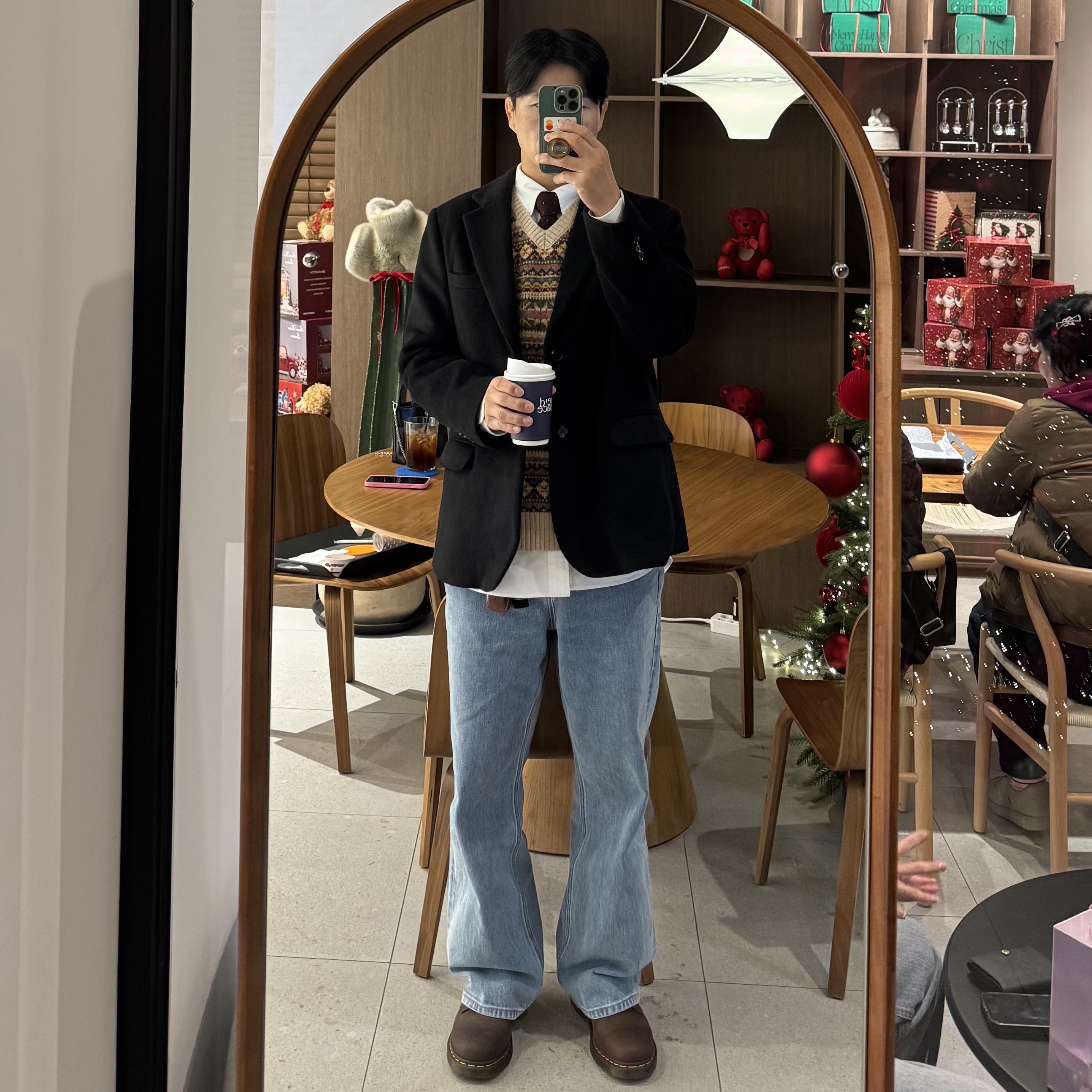 Dr. Martens 1461 Crazy Horse Dark Brown 착용 스타일