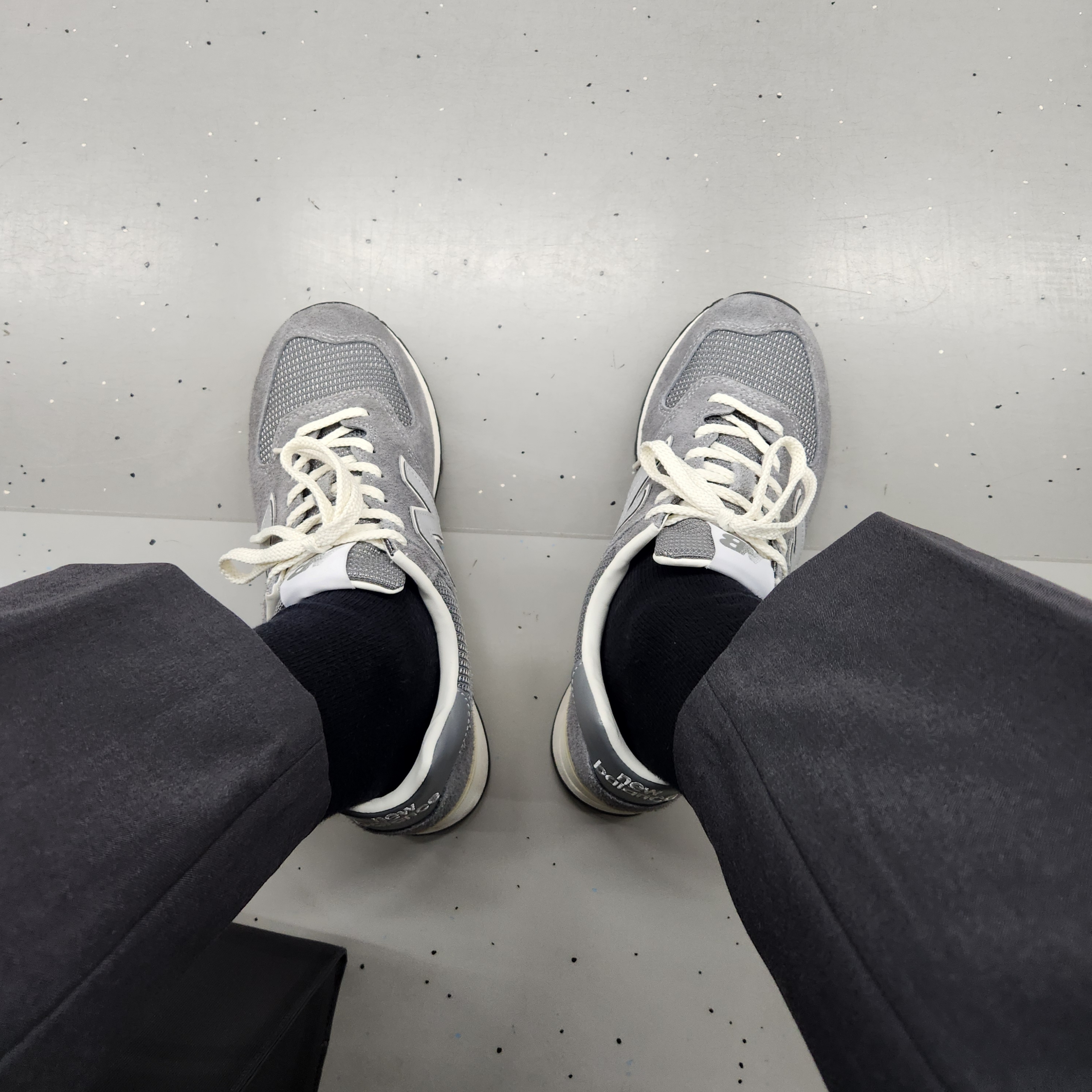 New Balance x Pottery 574 Premium Soft Grey 착용 스타일