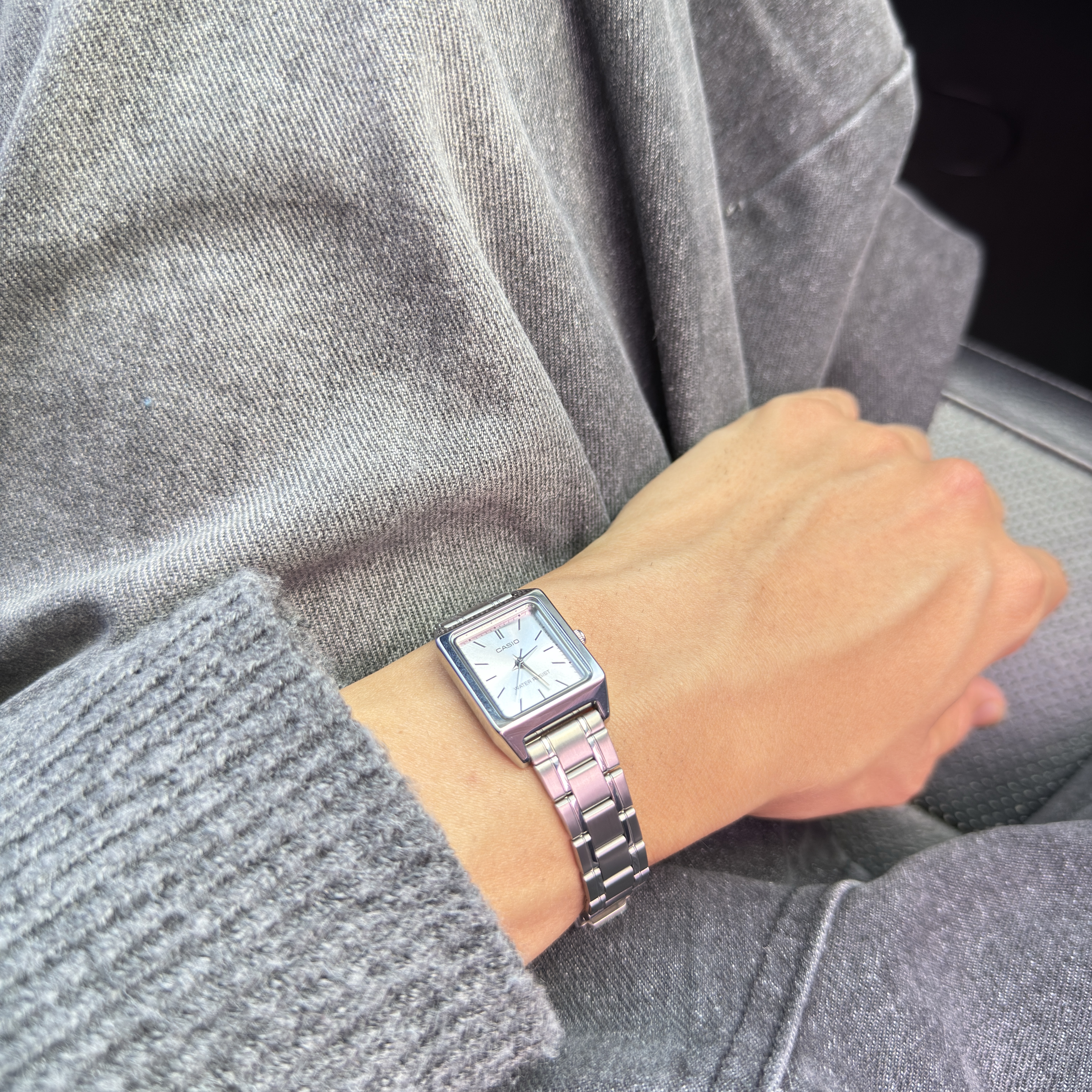 Casio LTP-V007D-7E 착용 스타일