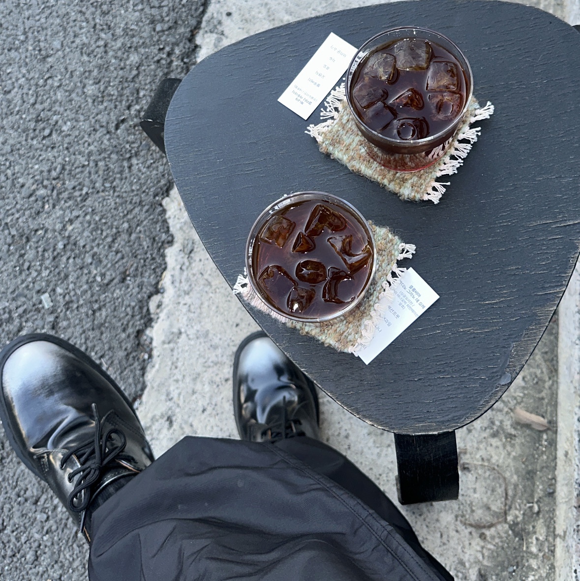 Dr. Martens x Supreme 1461 Gray Silver 착용 스타일