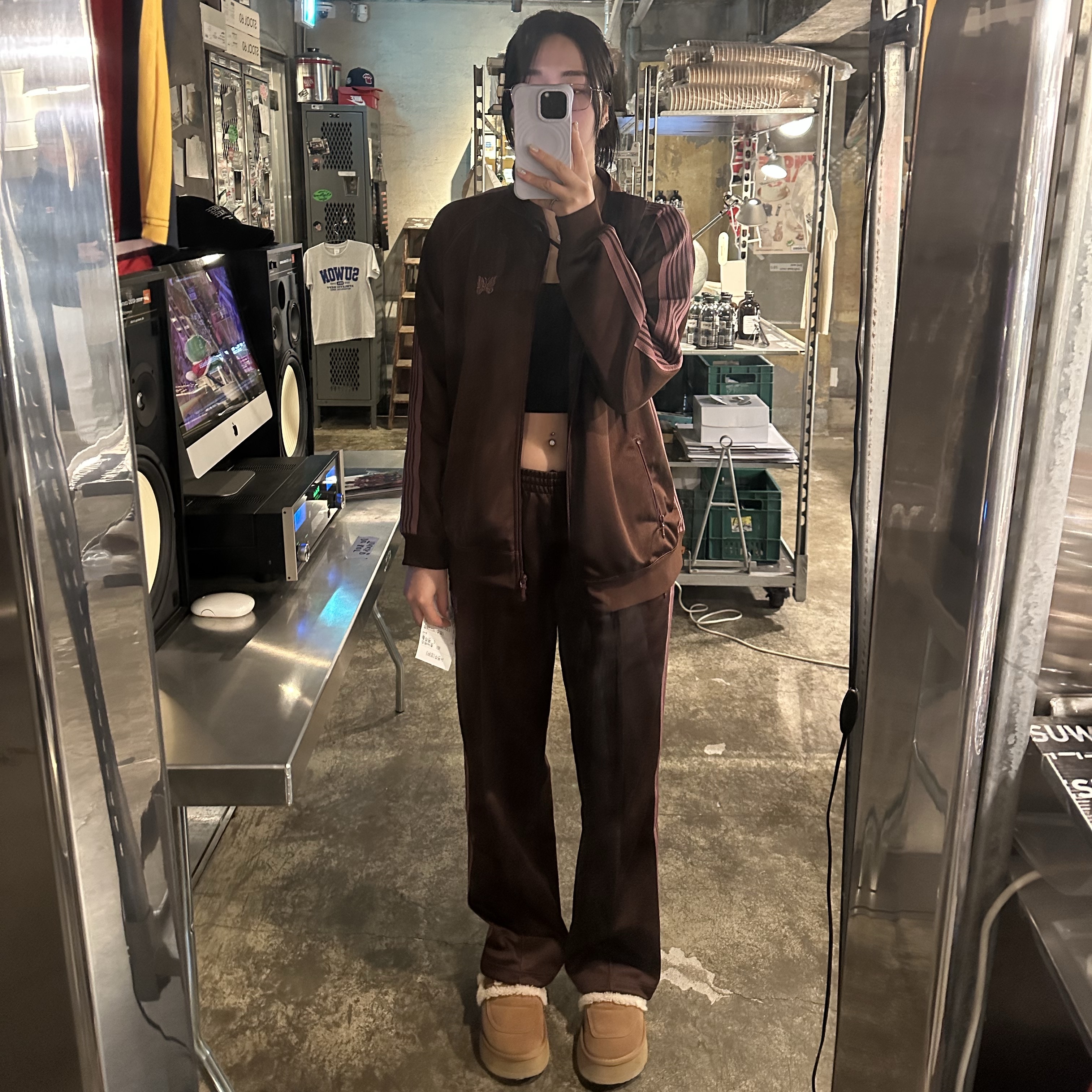 Needles Track Jacket Poly Smooth Brown, Needles Track Pant Poly Smooth Brown 착용 스타일