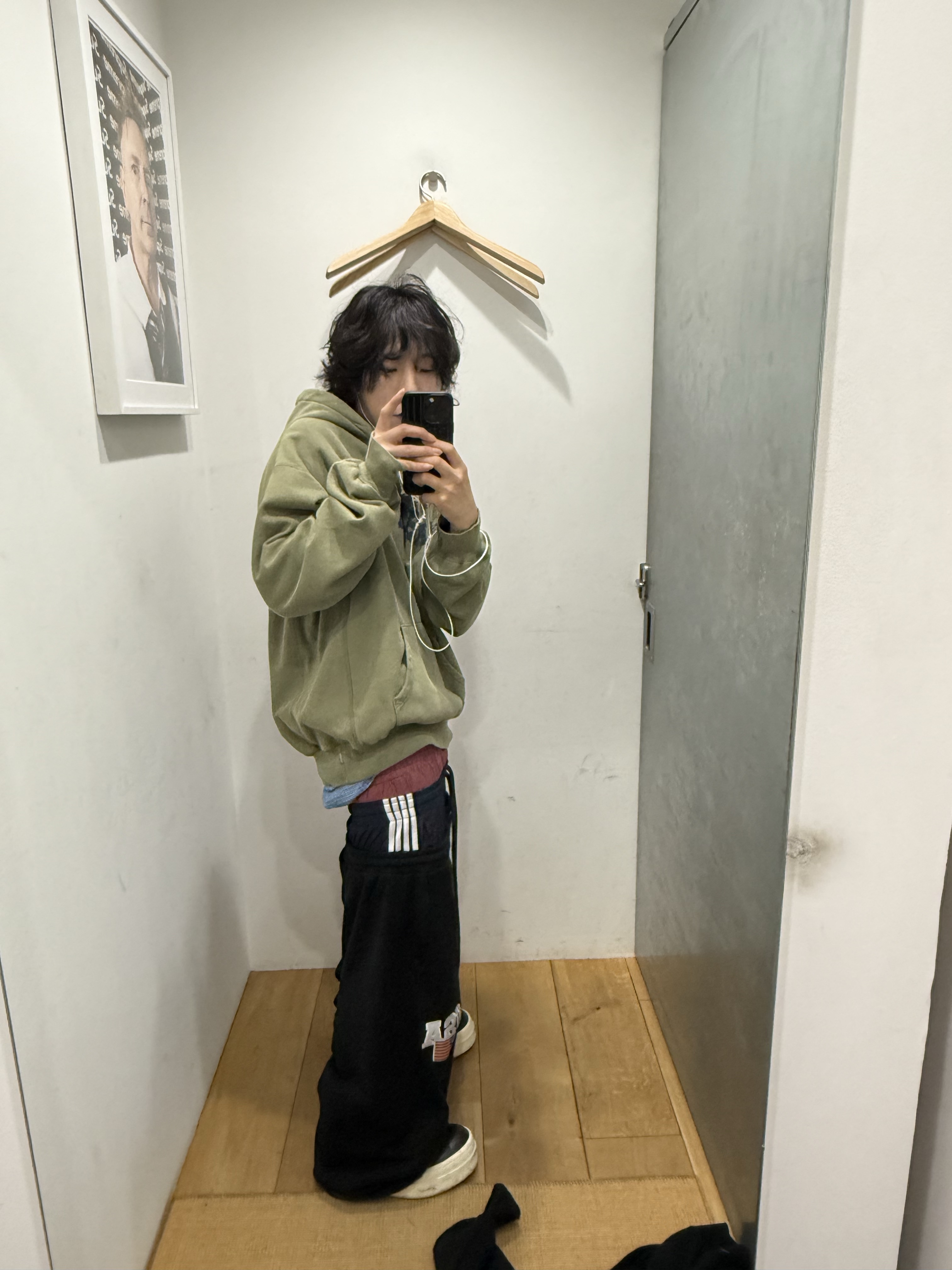 Project G/R 3 Layered Sweat Pants Black, Chrome Hearts Big Daddy Cashmere Beanie Black (Star Top Button Ver.) 착용 스타일 - 2