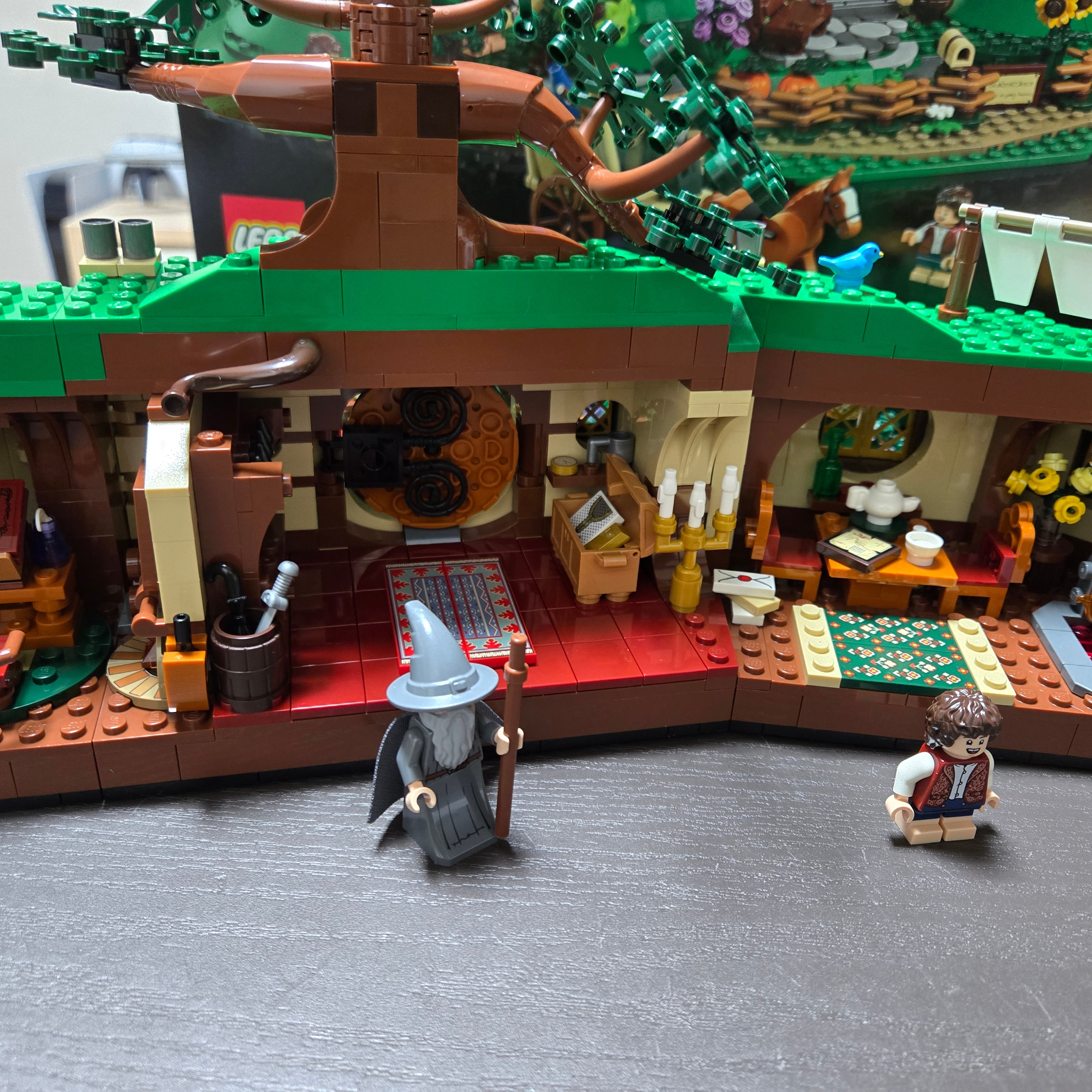 Lego Icons The Lord of The Rings: The Shire 착용 스타일 - 4