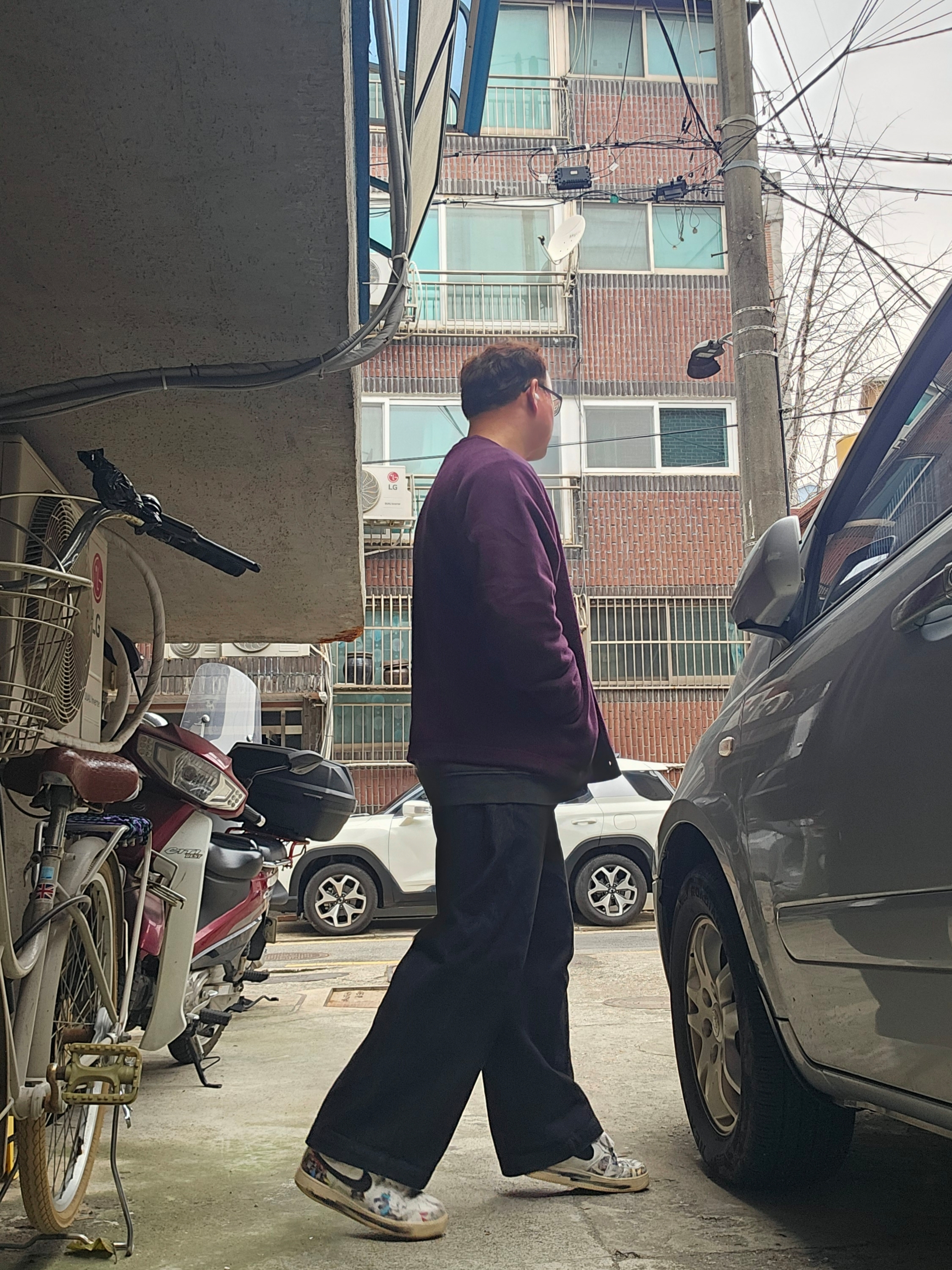 Nike x Peaceminusone Air Force 1 Low Para-Noise 2.0, Uniqlo x Needles Fleece Oversized Cardigan Purple - KR 착용 스타일