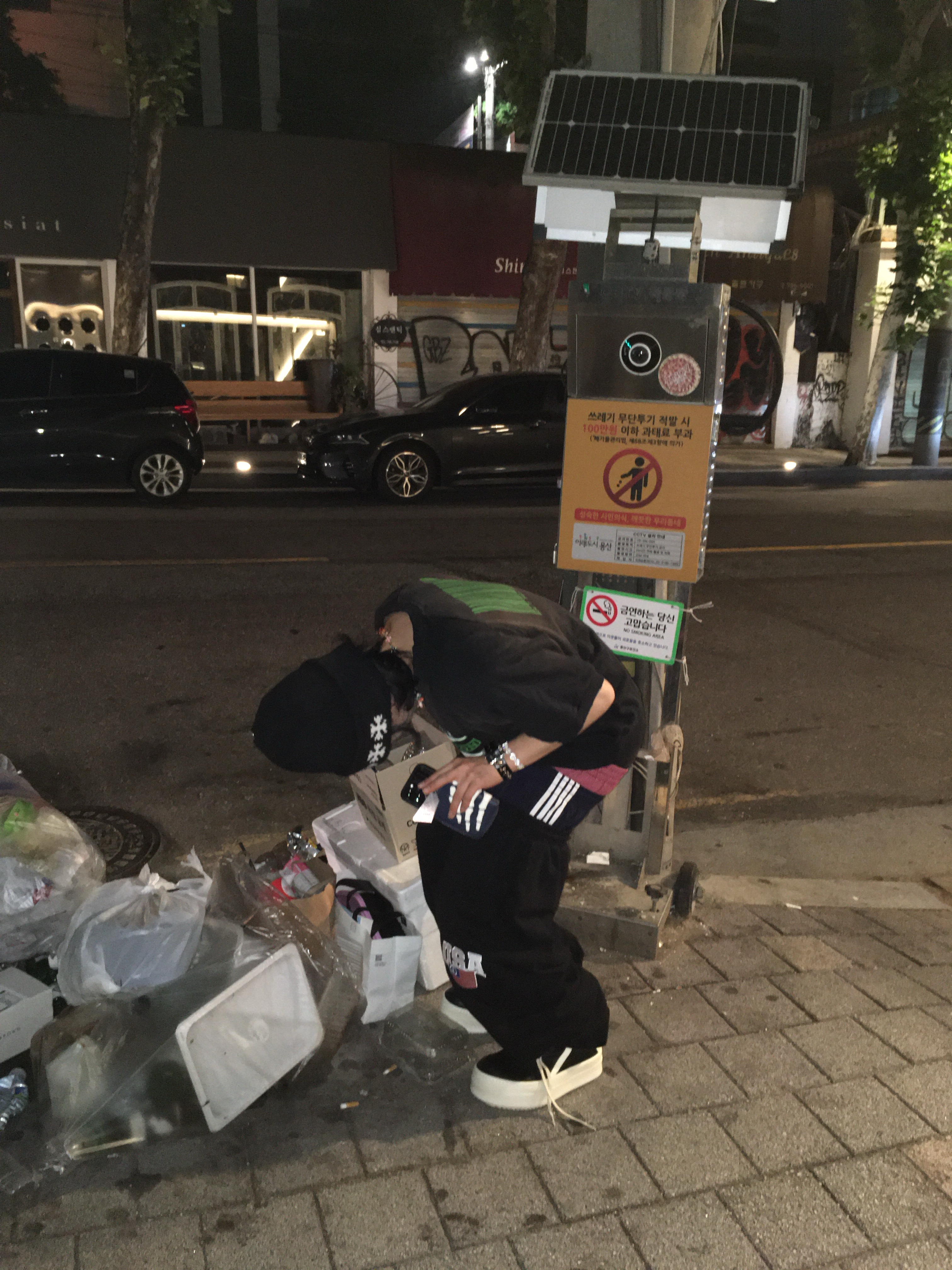 Project G/R 3 Layered Sweat Pants Black, Chrome Hearts Big Daddy Cashmere Beanie Black (Star Top Button Ver.) 착용 스타일 - 3