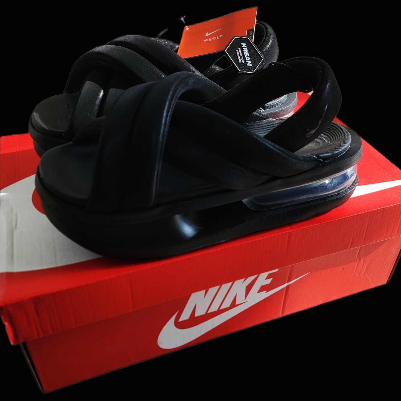 (W) Nike Air Max Isla Sandal Black Anthracite 착용 스타일